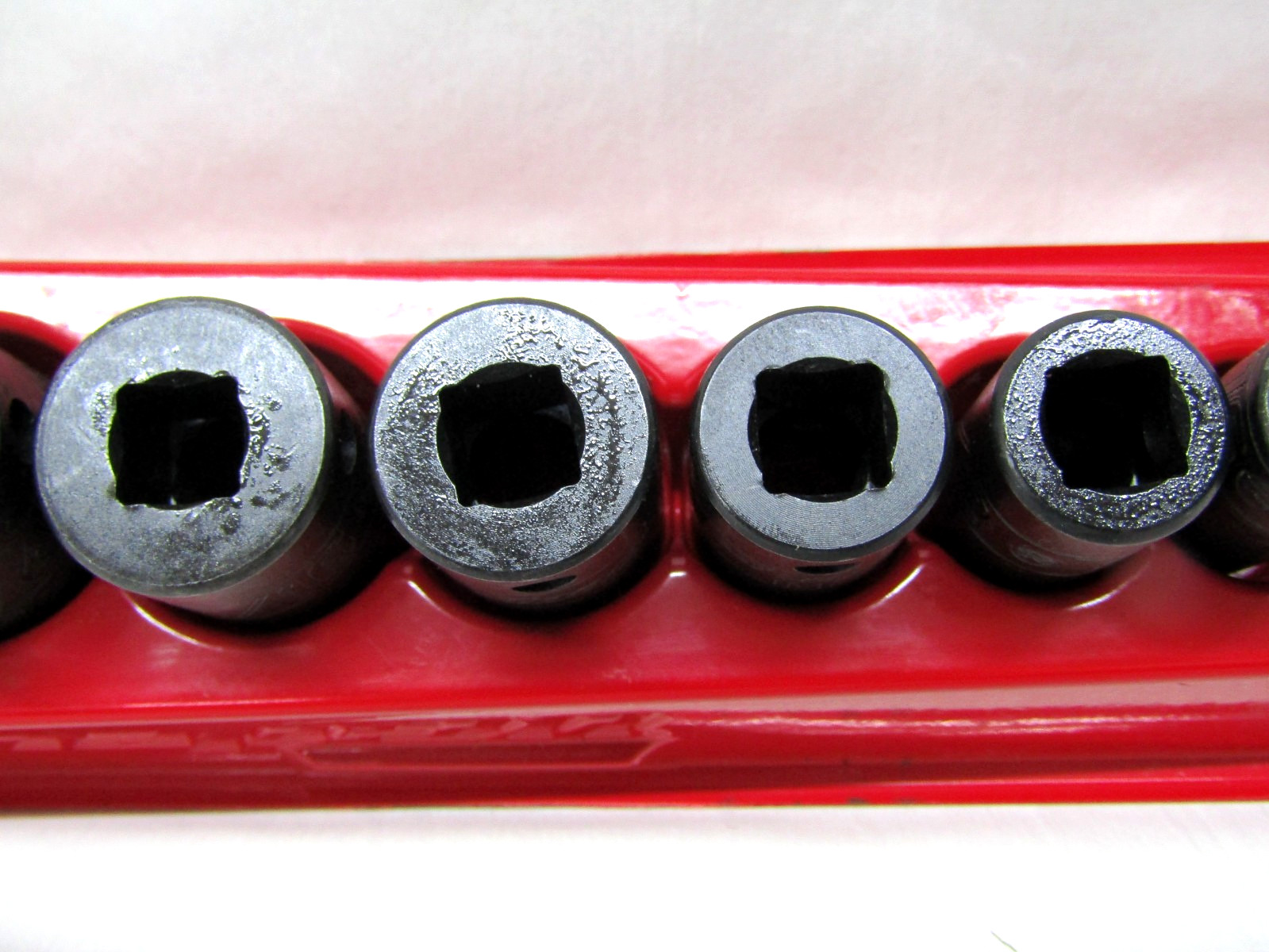 Snap-On IMFS, 5/16-7/8, 10 Piece, 3/8″ Drive, SAE Socket Set w/ Magnet Tray