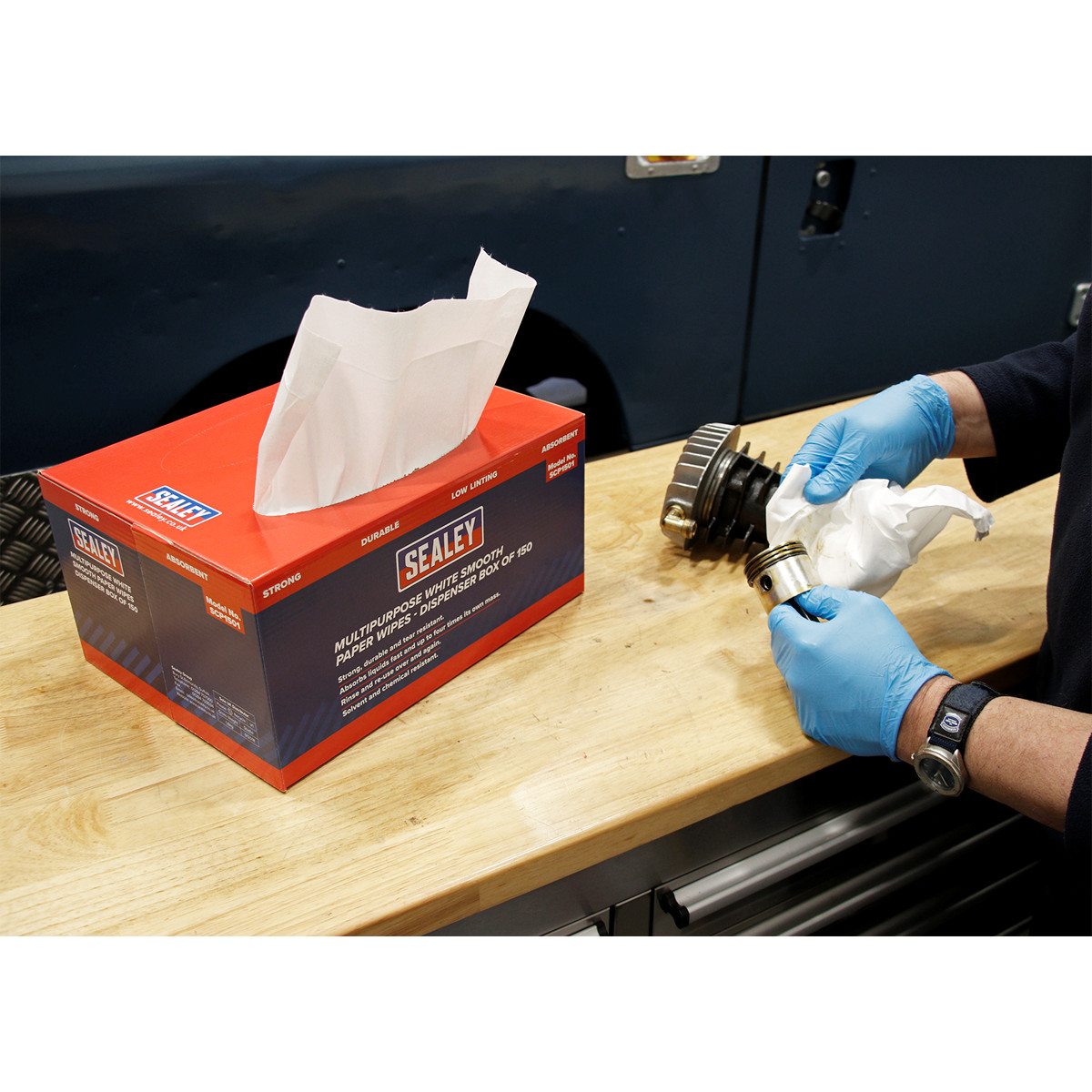 Sealey SCP1501 Multipurpose Paper Wipes in Dispenser Box – Smooth White 73gsm