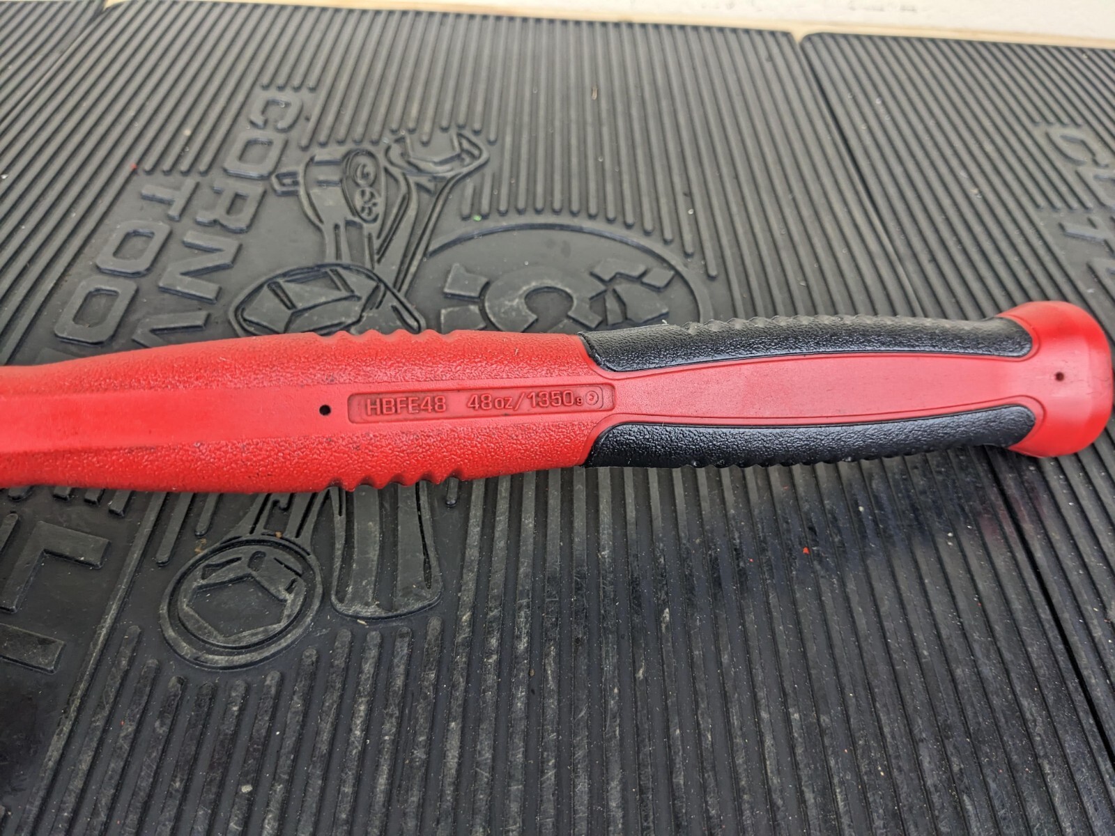 #ba806 Snap-On HBFE48 Dead Blow 48-Ounce Soft Grip Hammer RED