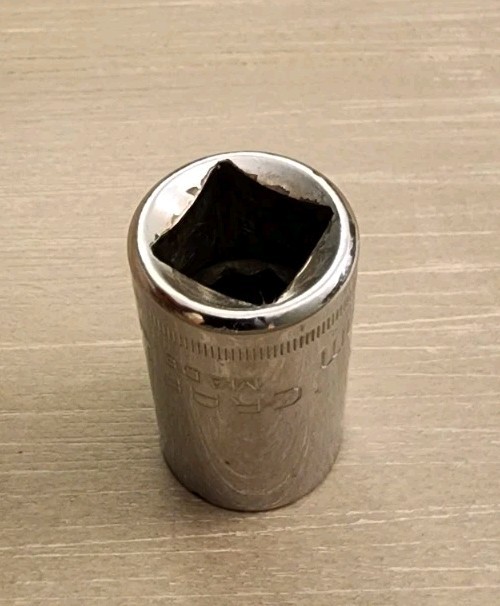 Craftsman 15mm Socket 12 Point 1/2″ Drive V 44236 (Bottom Knurl)
