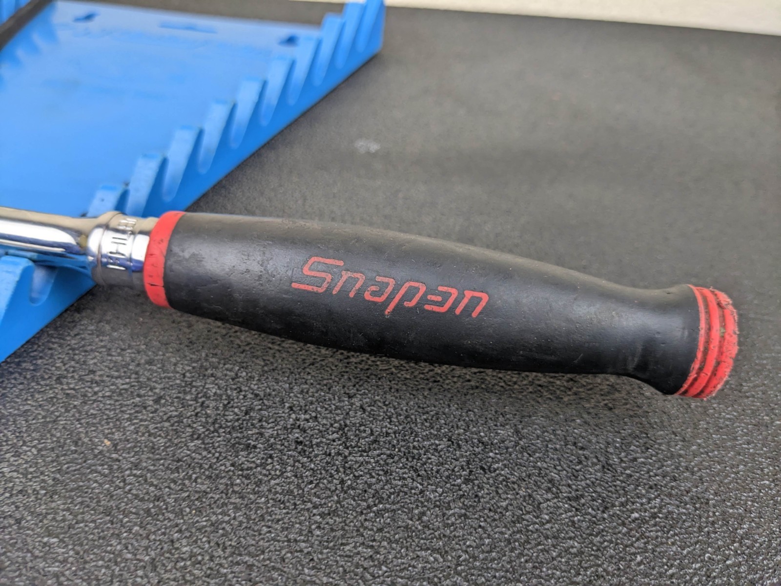 #bo851 Snap On Tools 3/8” Drive 12″ Soft Grip Red Long Handle Ratchet FHL80