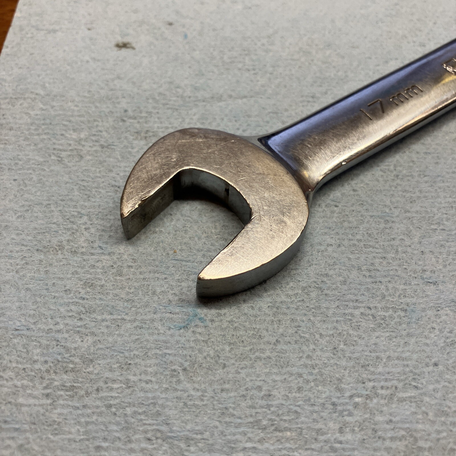 Used GearWrench 17mm 85517 Non-reversible Ratcheting Combination Wrench