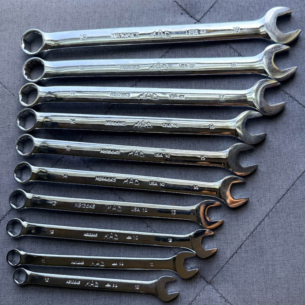 MAC Tools 10pc Metric MB19KS Knuckle Saver Combo End Wrench Set, #10 thru #19