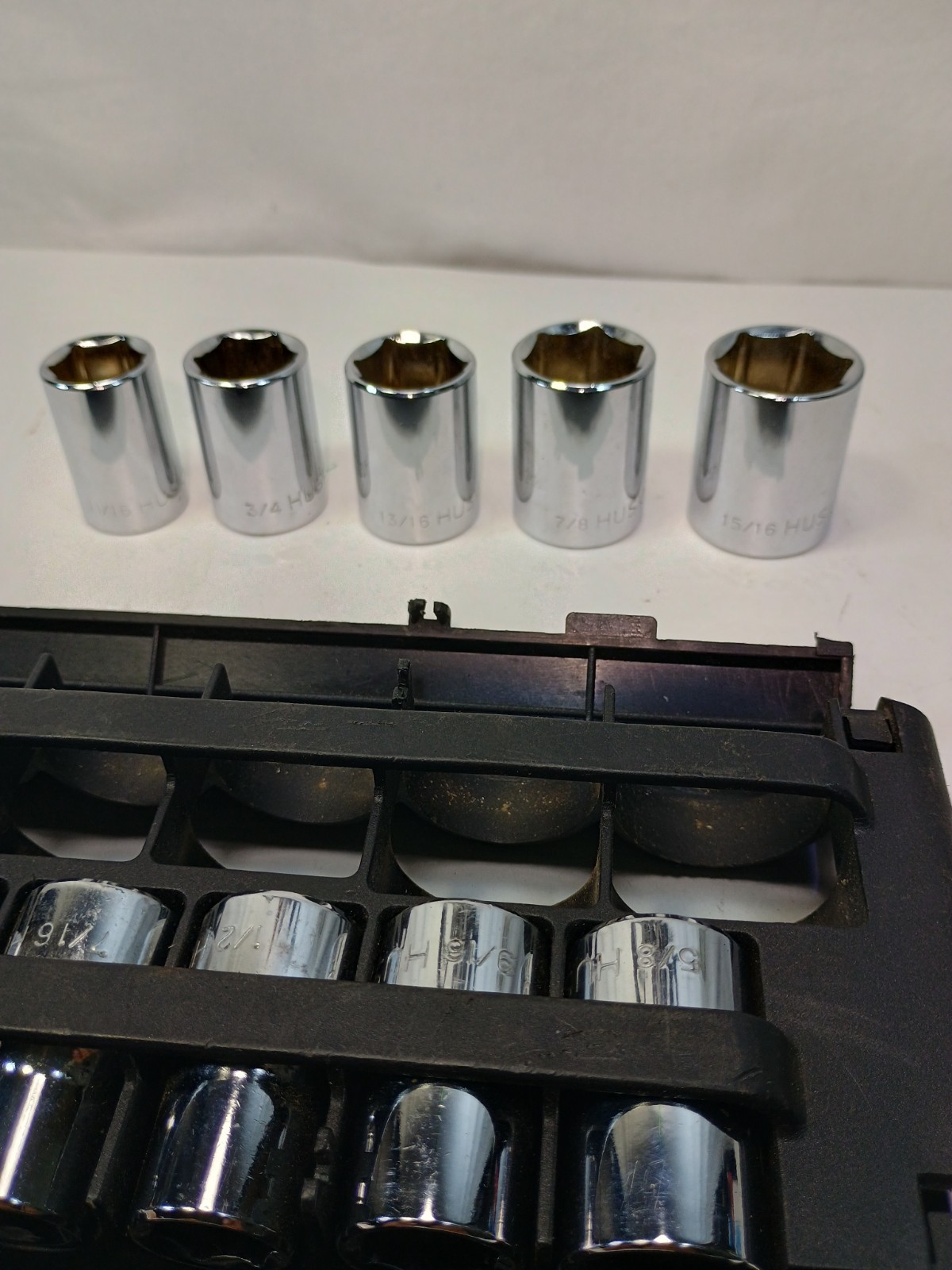 Husky 10 Piece Socket Set, 6 Point 1/2″ Drive