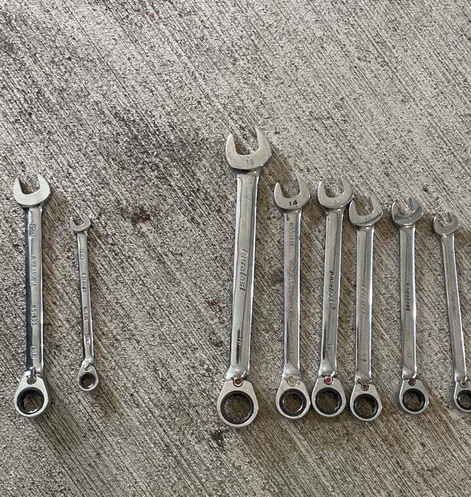 Lot Of 9 Ratcheting Combination Wrenches Metric And SAE