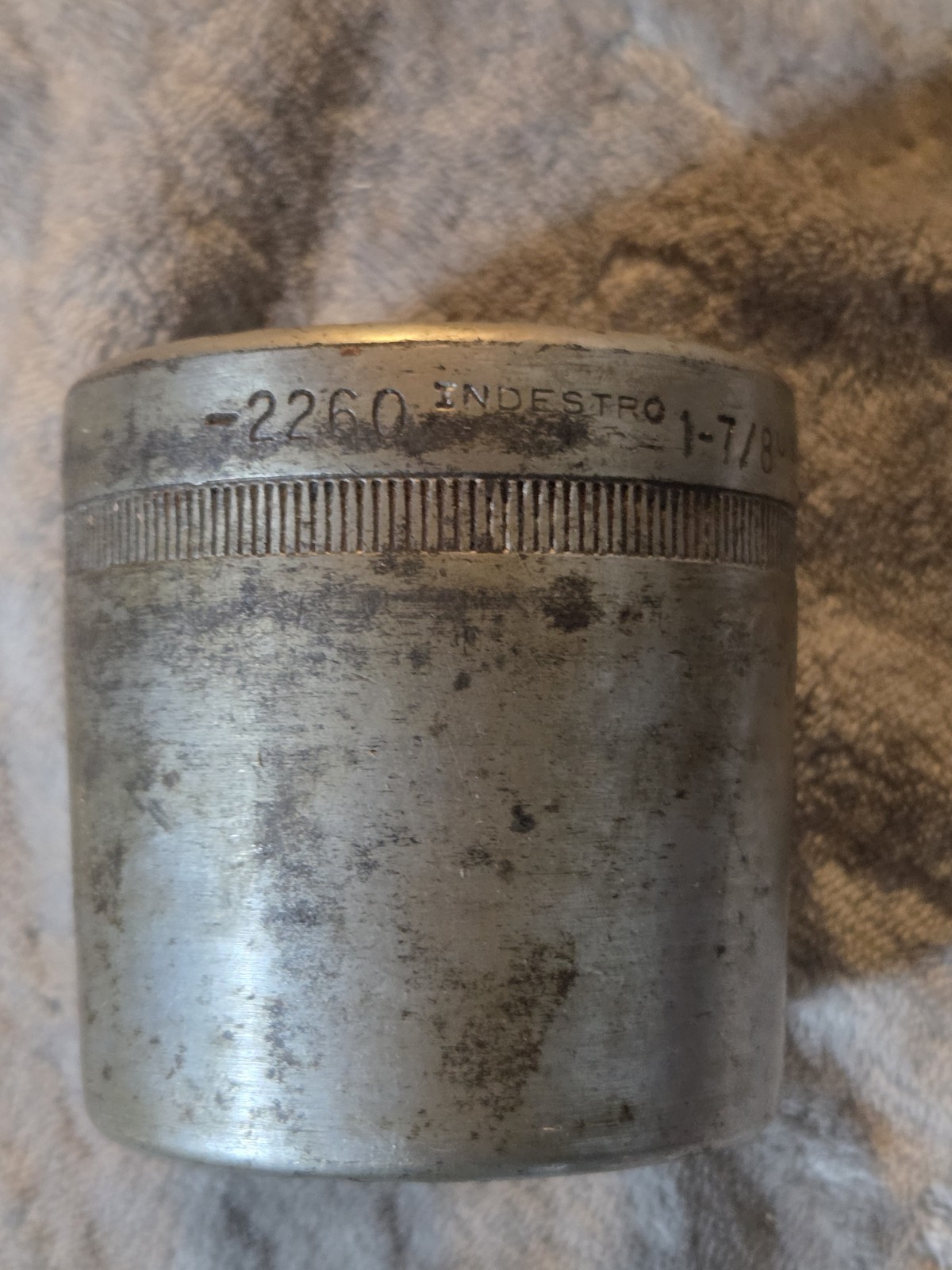 2260 Indestro Socket 1-7/8″ 3/4″ Drive