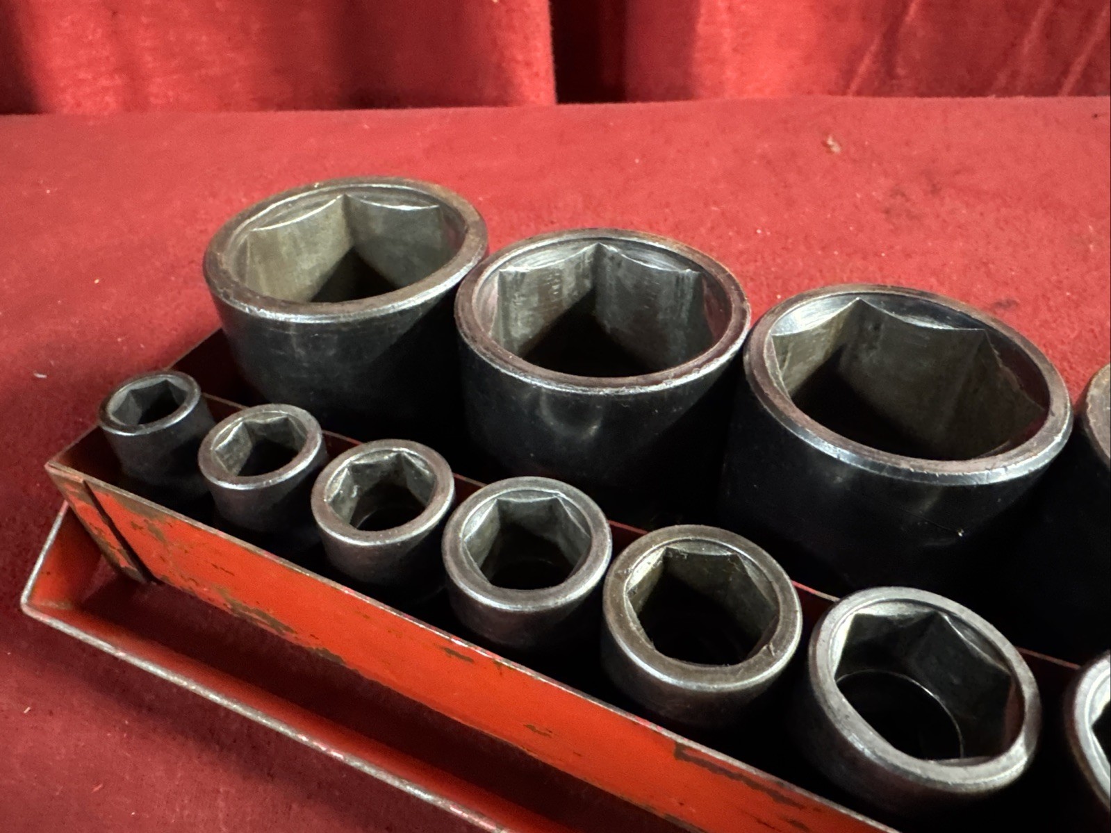 Matco 18 Piece 1/2″ Drive 6pt SAE Impact Short Socket Set 7/16 – 1-1/2 w/ Tray