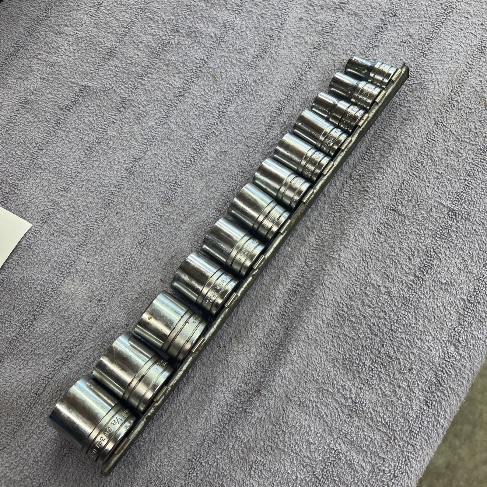 Vintage Snap-On 12 pc 1/2 Drive SAE 12 Point Shallow Socket Set W/Metal Rack