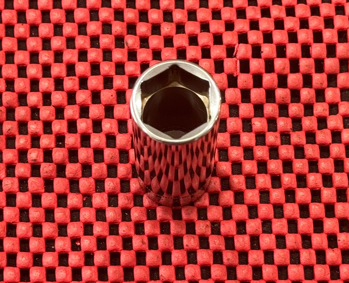 Snap-on Tools SFSM18 NEW 3/8″ Drive 18MM 6 Point Metric Deep Socket Made In USA