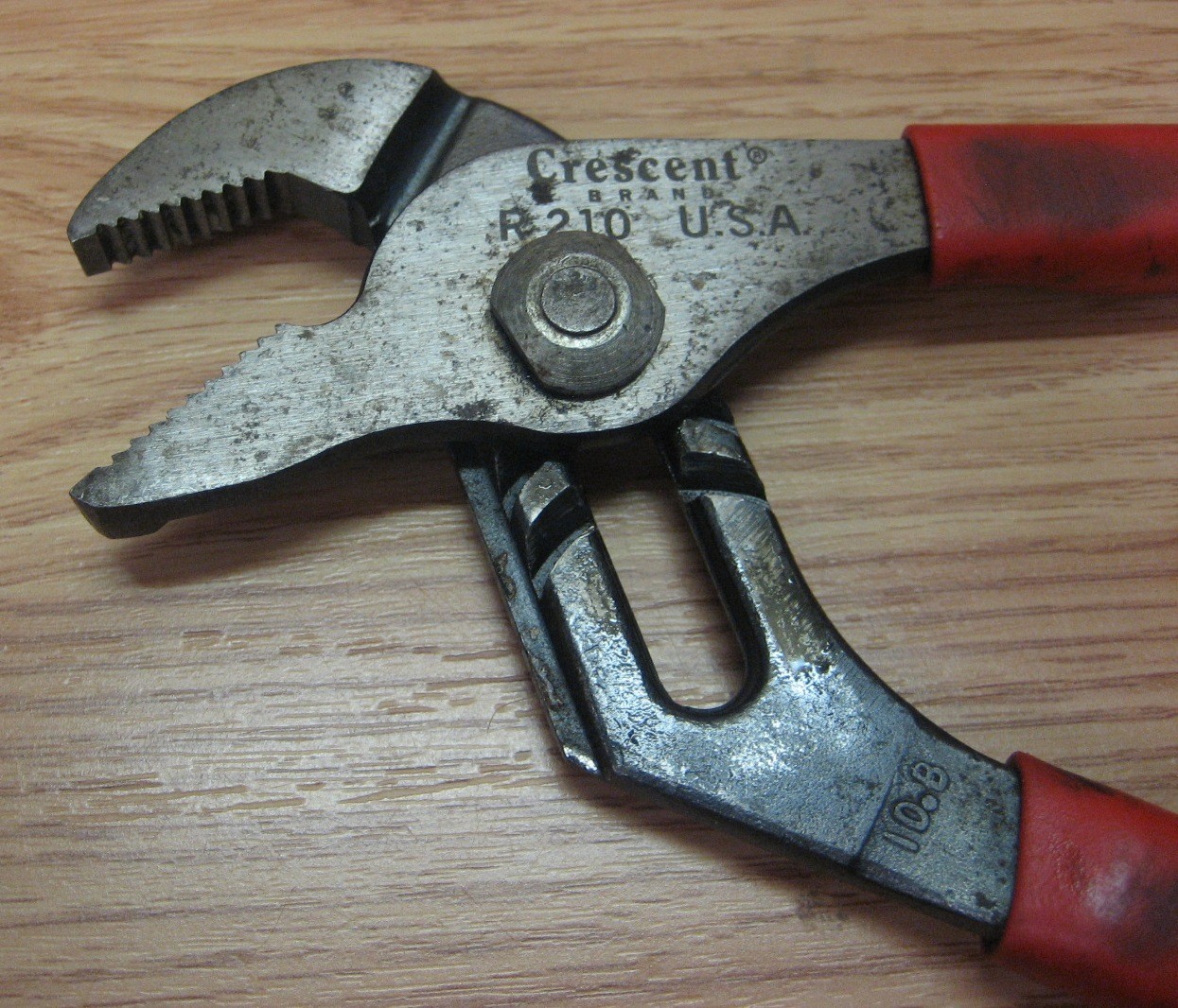 Crescent (R-210) 10″ Straight Jaw Tongue and Groove Adjustable Pliers **U.S.A.**