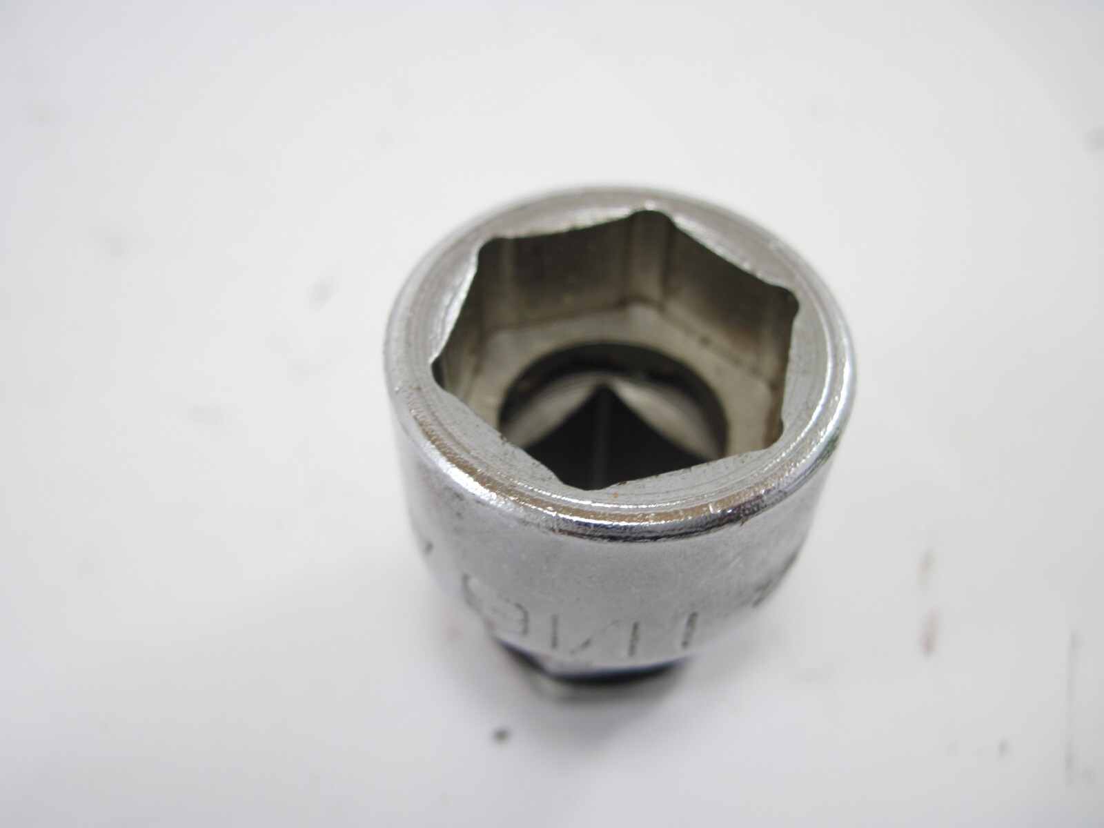 Snap On 11/16″ SAE Low Profile Pass Thru Socket AF220A NOS NEW