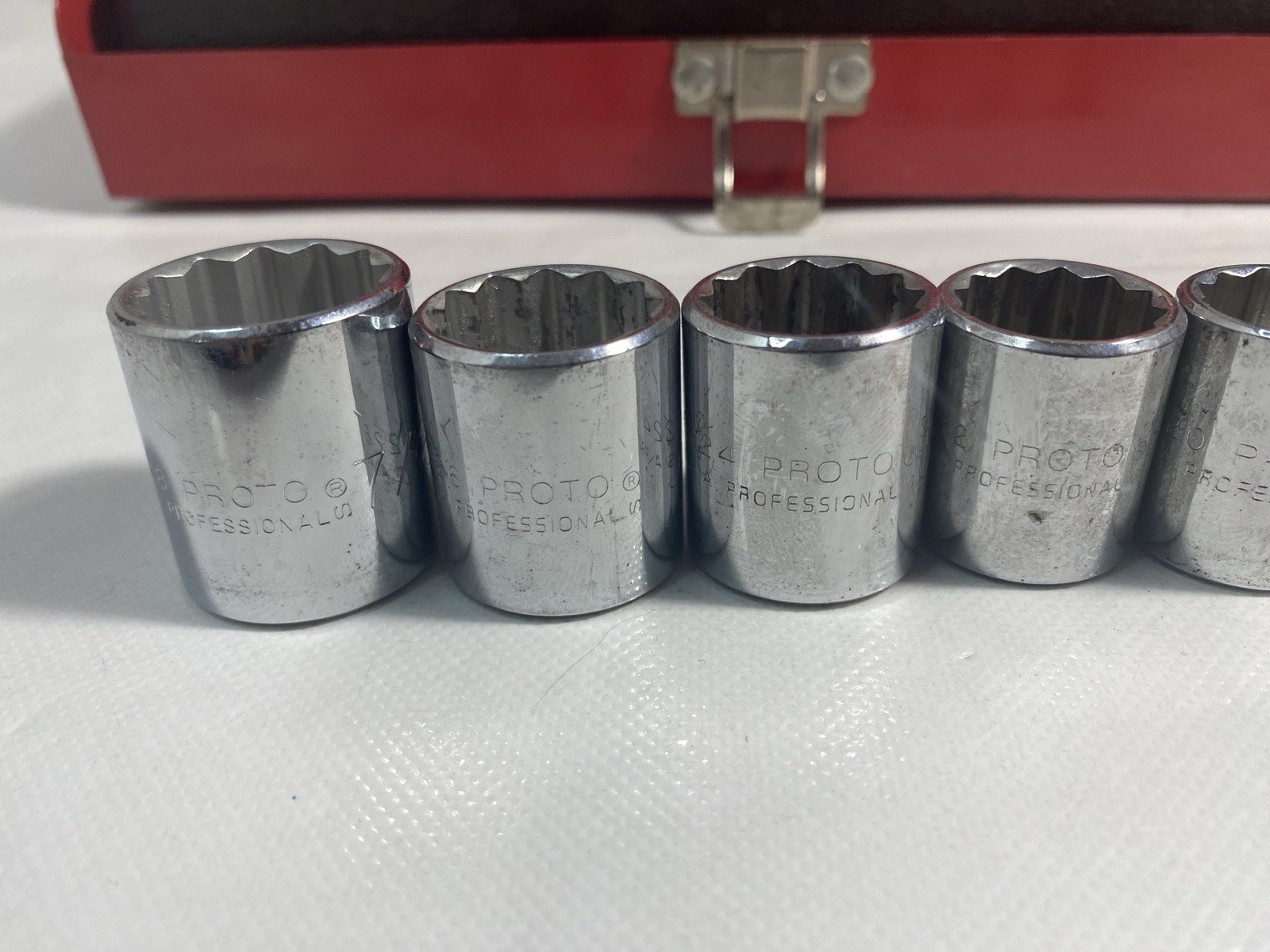 Vintage Proto Ratchet J52130 3/8 in Drive 12-Point Socket Set Missing 2 Pieces