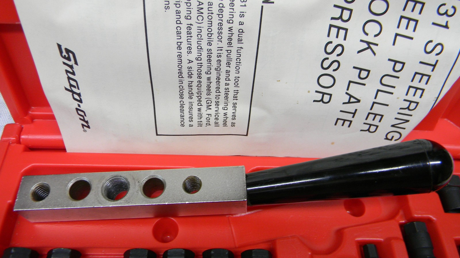 SNAP-ON STEERING WHEEL PULLER AND LOCK PLATE DEPRESSOR SET #CJ131P «NEW»