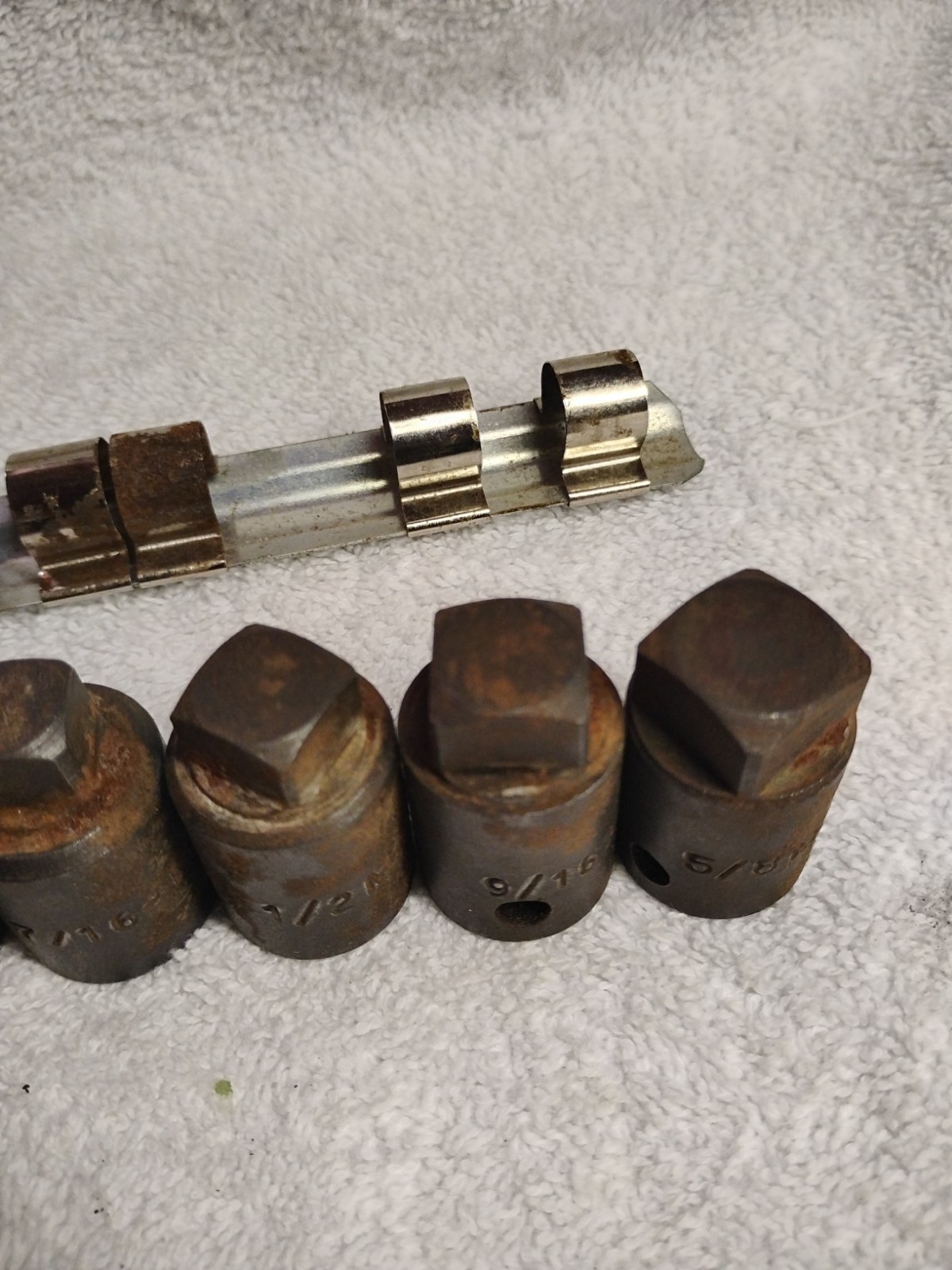 Lot Of MAC Tools 4 Point 1/2″ Dr. Shallow Impact Sockets & Socket Rail