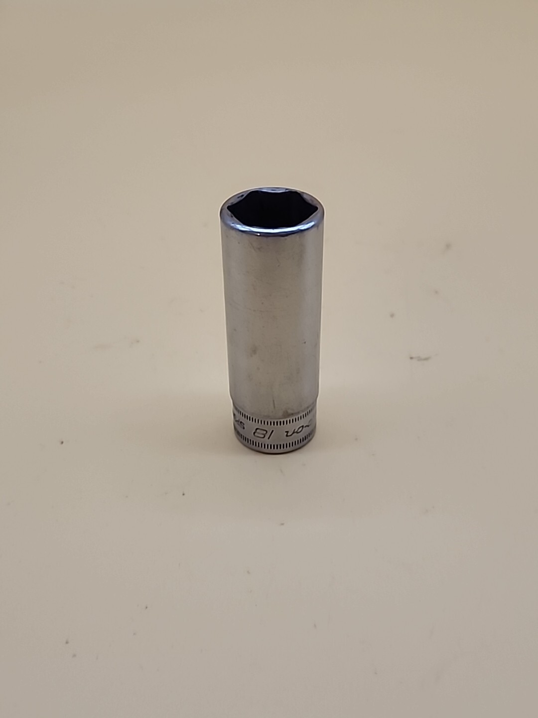 Snap-On Tools Vintage 3/8″ Dr 6pt 18mm SFSM18 Metric Deep Chrome Socket USA