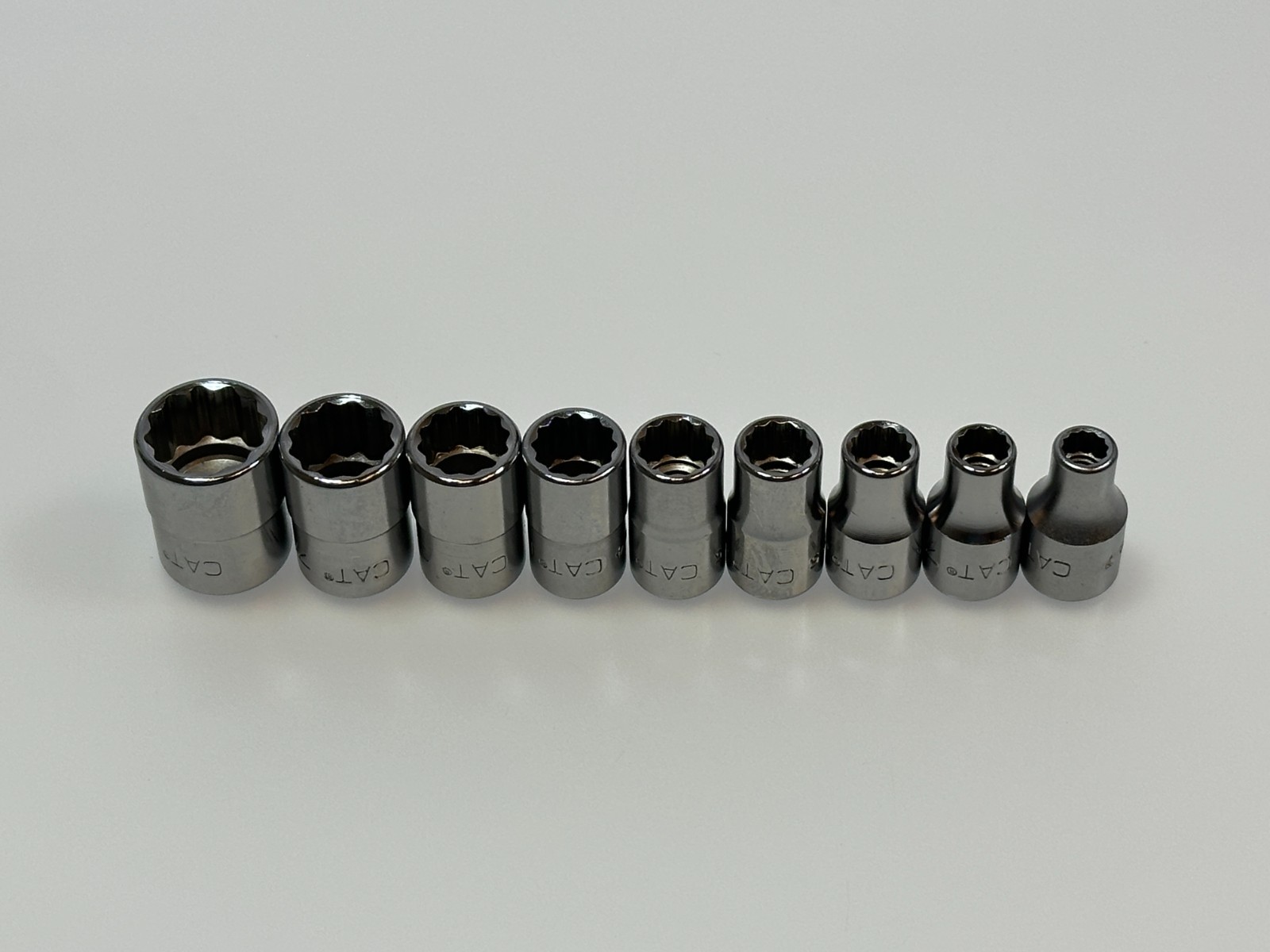 CAT Caterpillar Tools USA 10pc SAE 3/16″ to 1/2″ Socket Set, 1/4″ Drive 12 Point