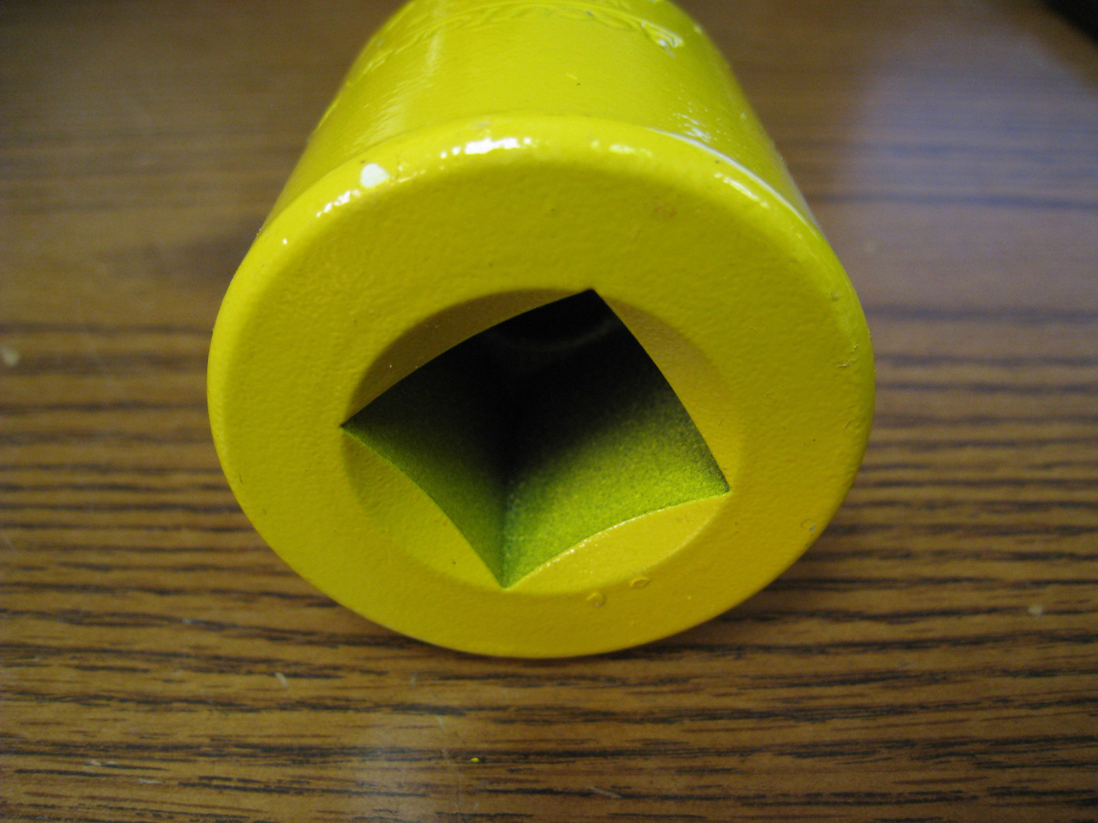 ACCUTORQ ACC-20-3921 3/4″ DRIVE 13/16″ 475 FT LBS 650Nm YELLOW TORQUE SOCKET