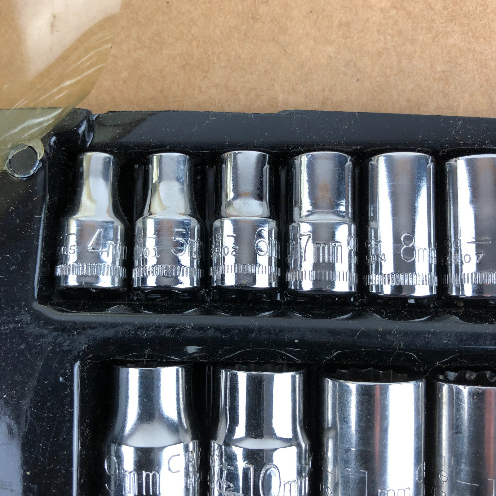 Craftsman USA Metric Socket Set 3/8” & 1/4″ Drive 4mm-14mm G -MM- 15 Pcs. Tray