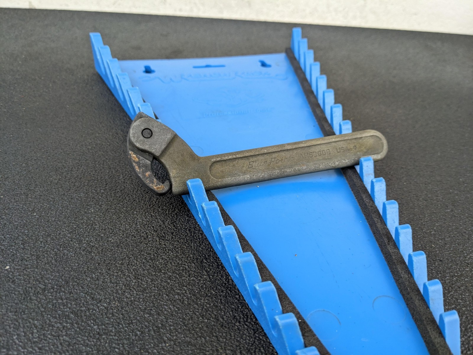 #bp105 Blue-Point 3/4″ to 2″ Adjustable Hook Spanner Wrench AHS300B