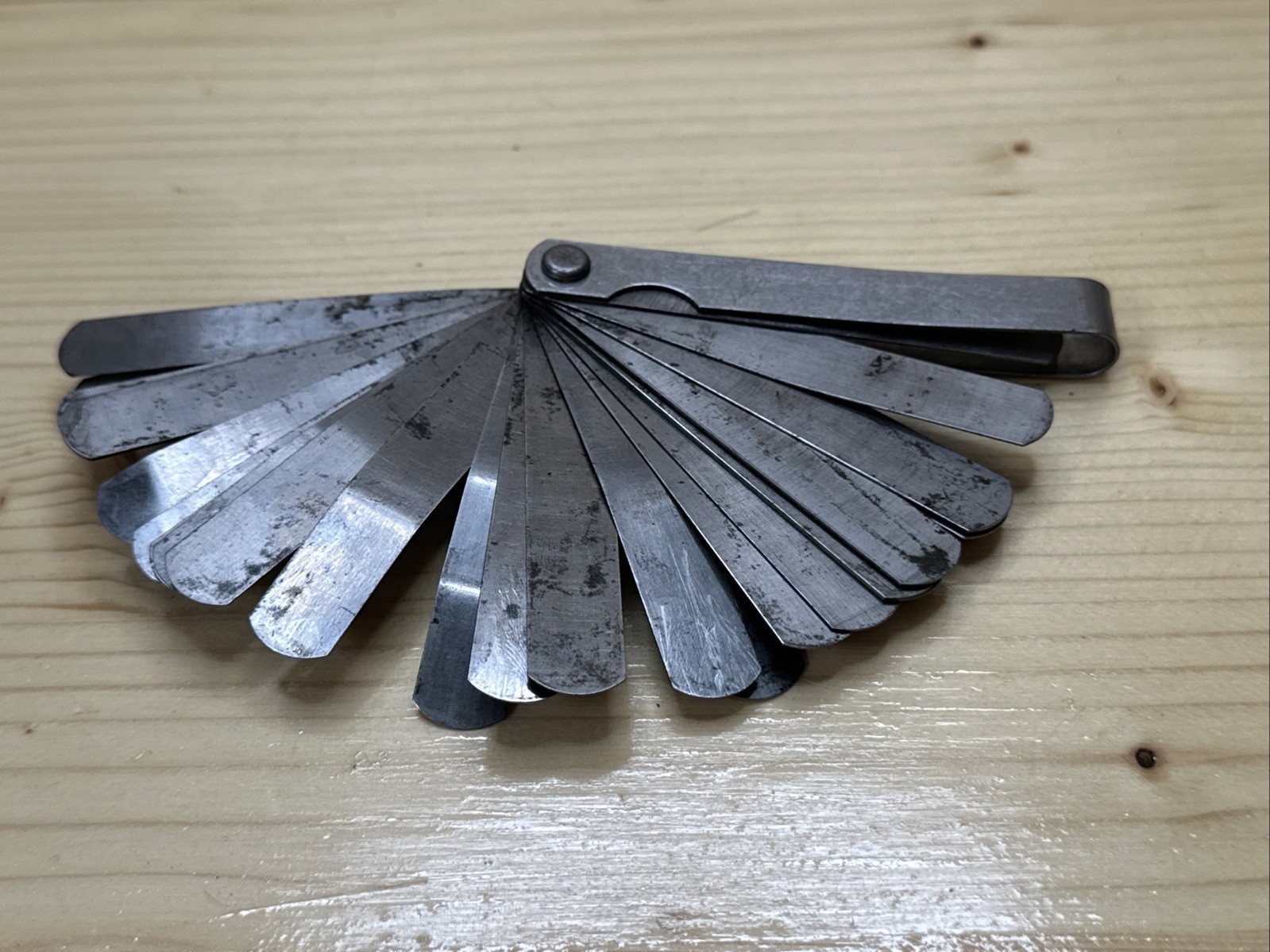 Blue Point FB – 325A Feeler Gauge Set 25 Blades Inches SAE & Metric Made In USA