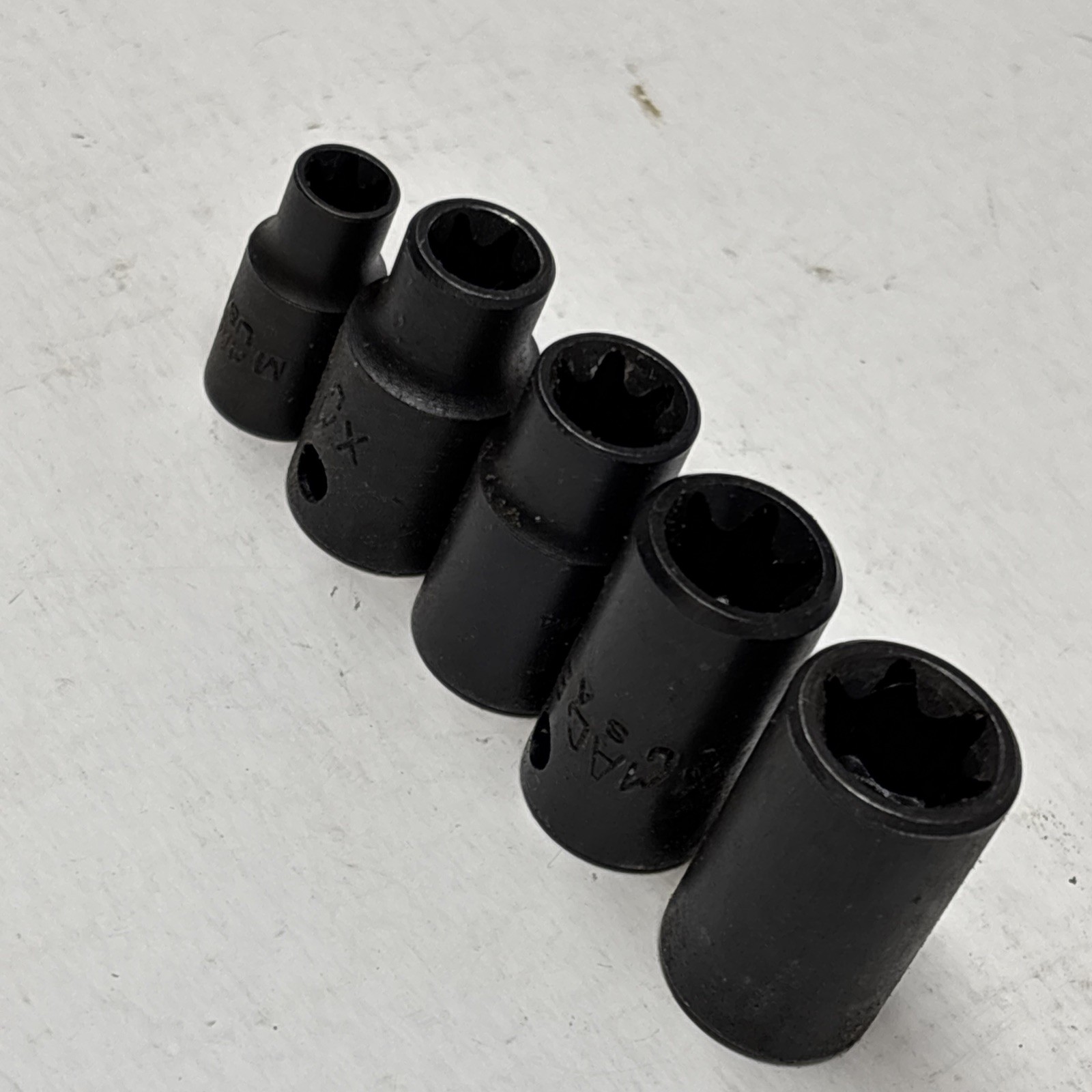 MAC Tools Inverted Torx Socket 3/8″ Dr Set of 4, E10 E12 E14 E16 + 1/4″ Dr E8