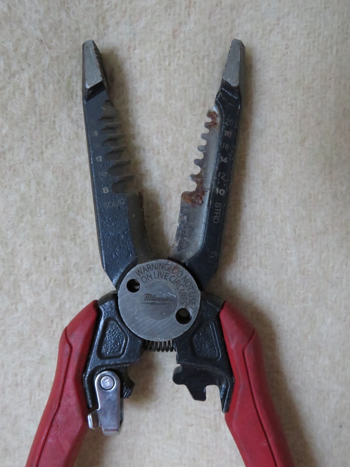 Milwaukee 7-in-1 High Leverage Wire Stripper, Crimp & Cutting Pliers #48-22-3078