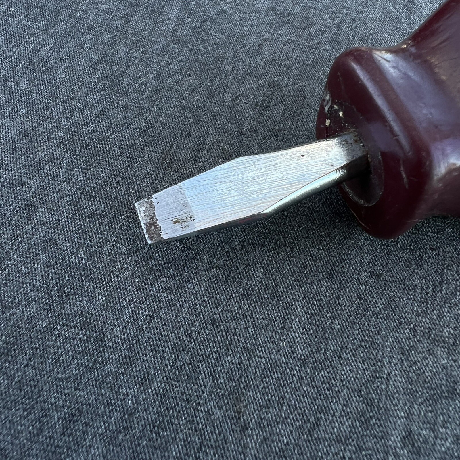 Matco Tools #SDM82 Burgundy 3-1/4”Long Stubby Flat/Slotted Tip Screwdriver