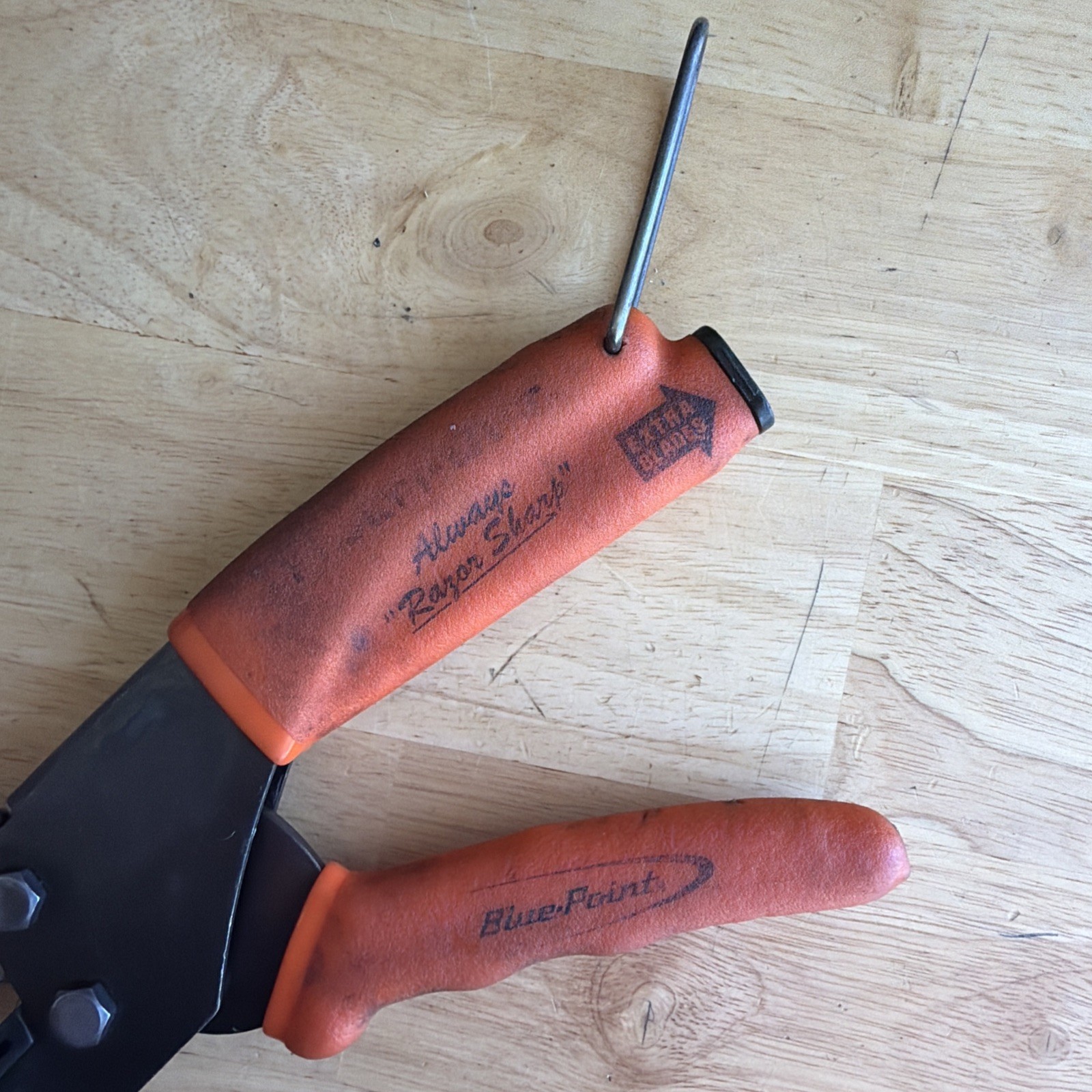 Blue Point 10″ Long Mult-Cut Vinyl Shears Orang Handle «Razor Sharp» YA444B