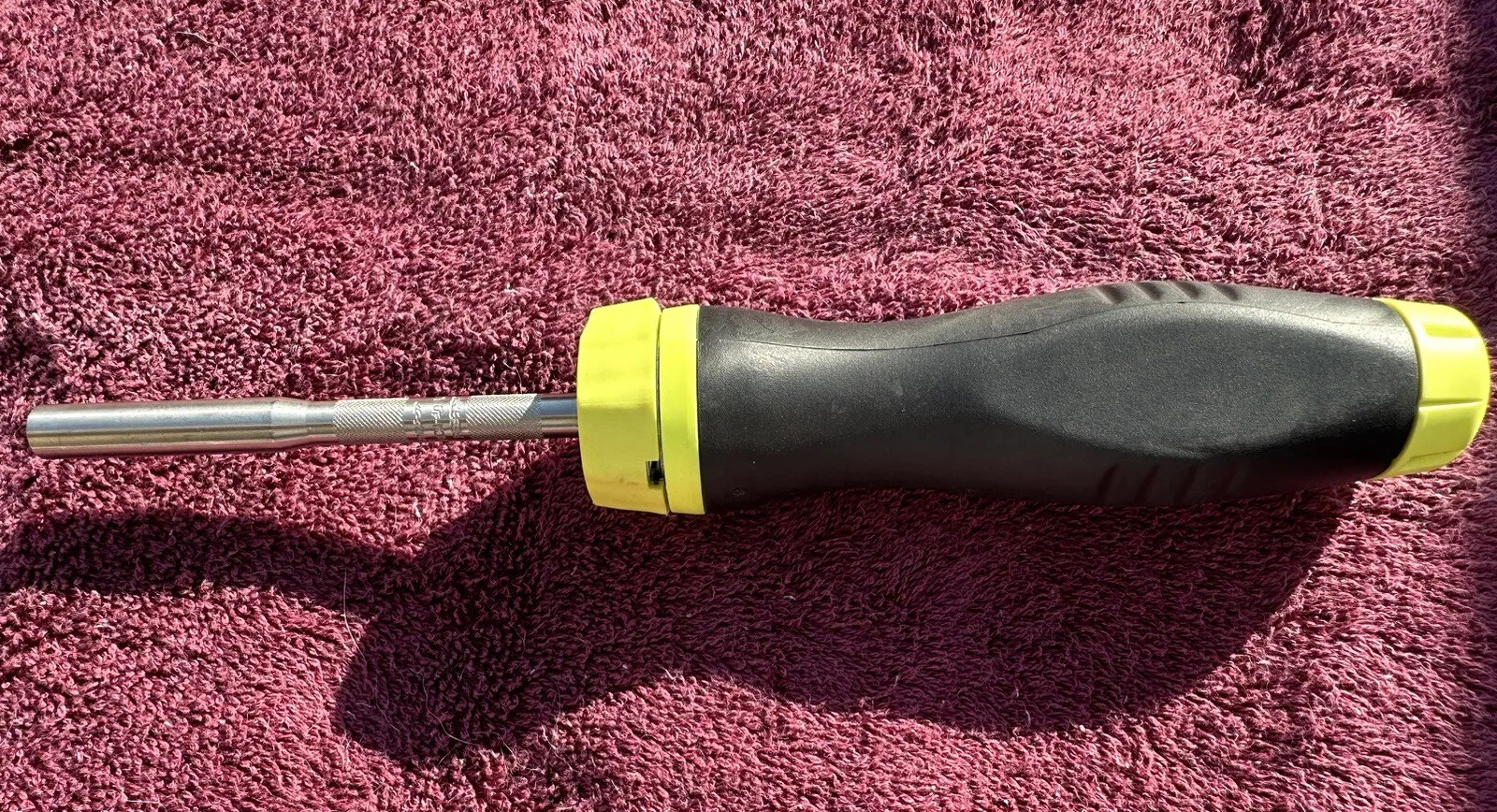 🟡 New Snap-On HI-VIZ Soft Grip Ratcheting Screwdriver w/ Bits SGDMRC44BHV