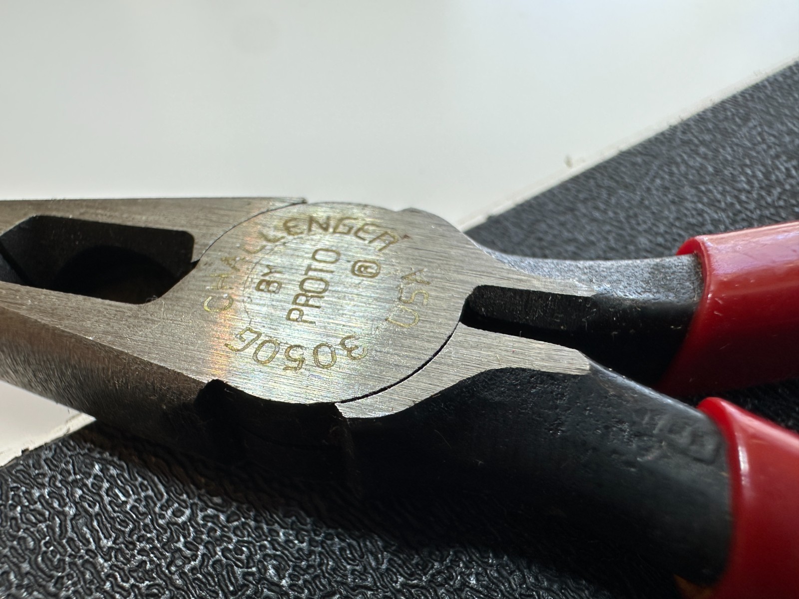 🇺🇸 CHALLENGER by Proto USA 3050G Needle Nose Pliers w/ Cutter, Red Grip, ~7″