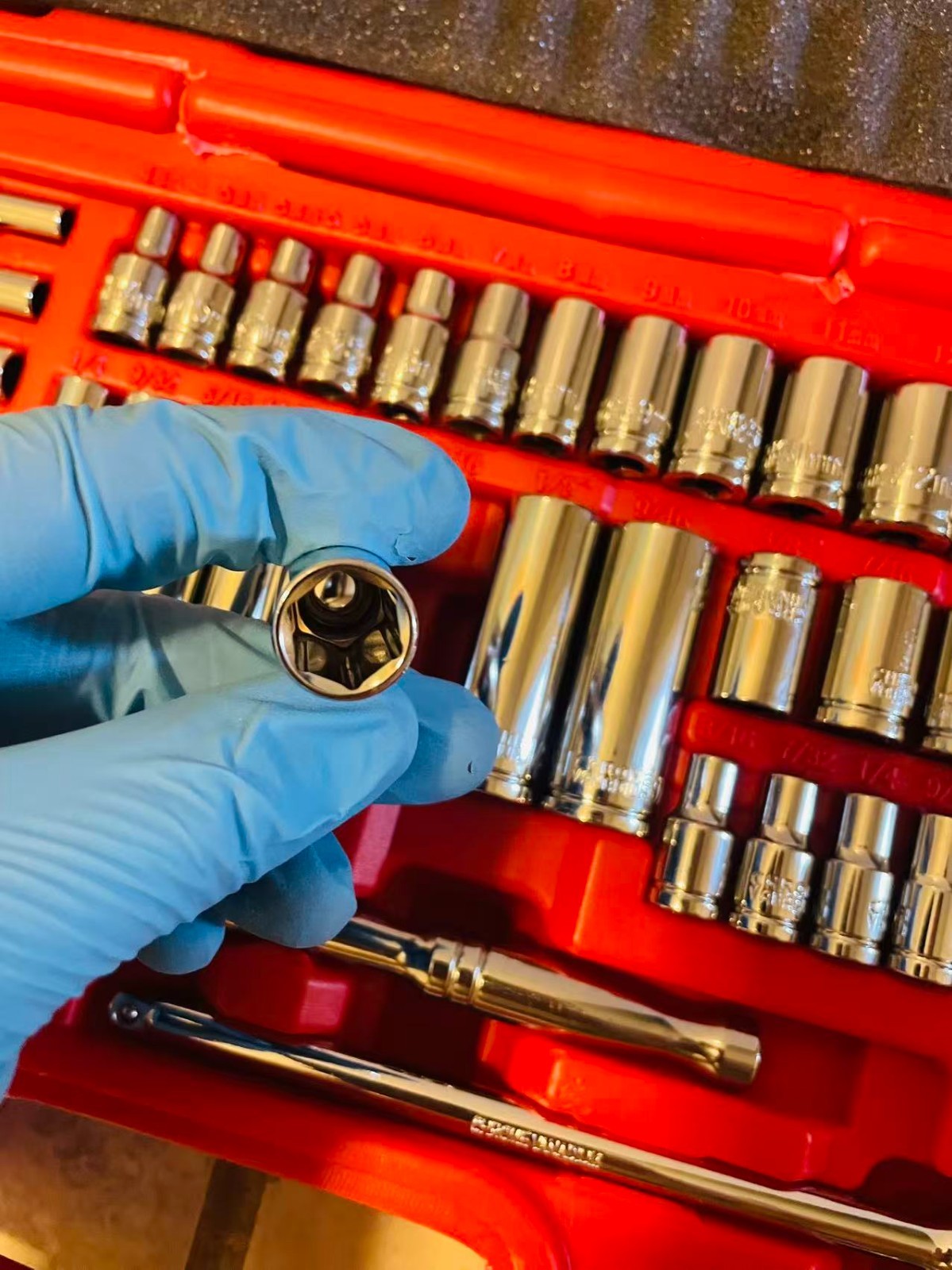 44-Piece 1/4 Inch Drive SAE (3/16 in – 9/16 in) & Metric (4 mm-14 mm) Socket Set