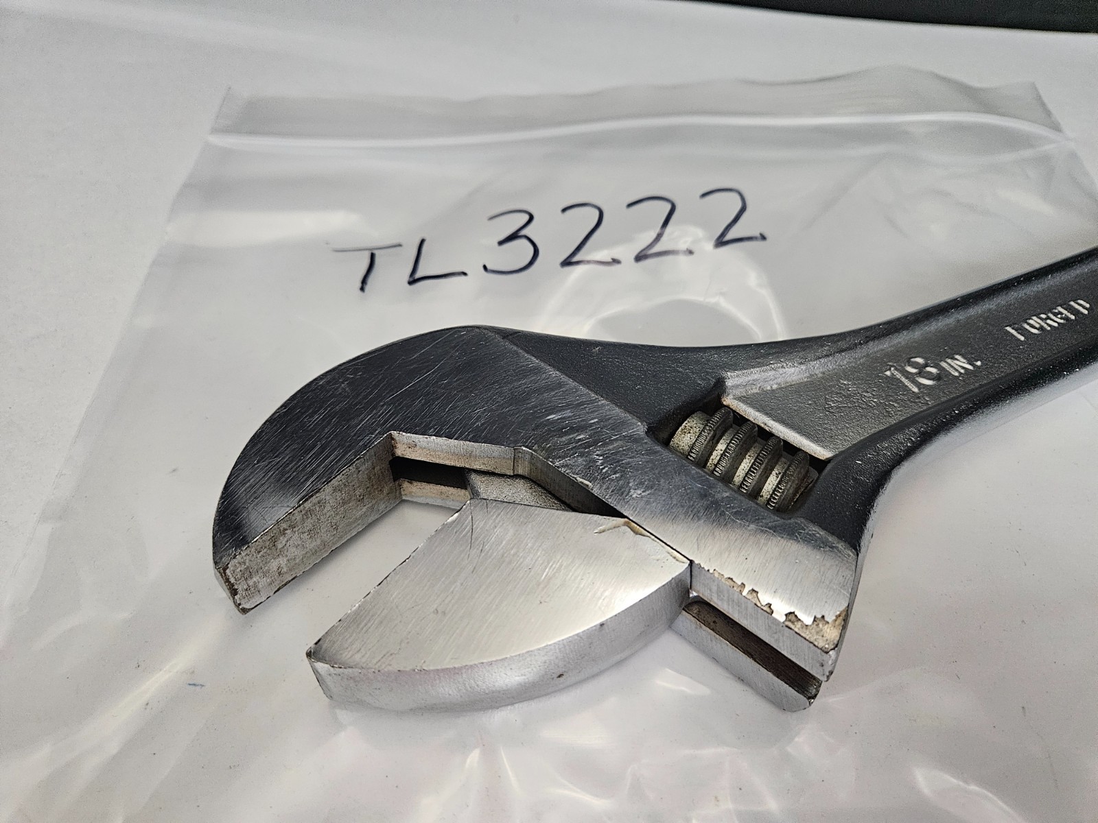 CRESENT TOOL CO. 18 ADJUSTABLE WRENCH JAMESTOWN N.Y. USA (TL3222)