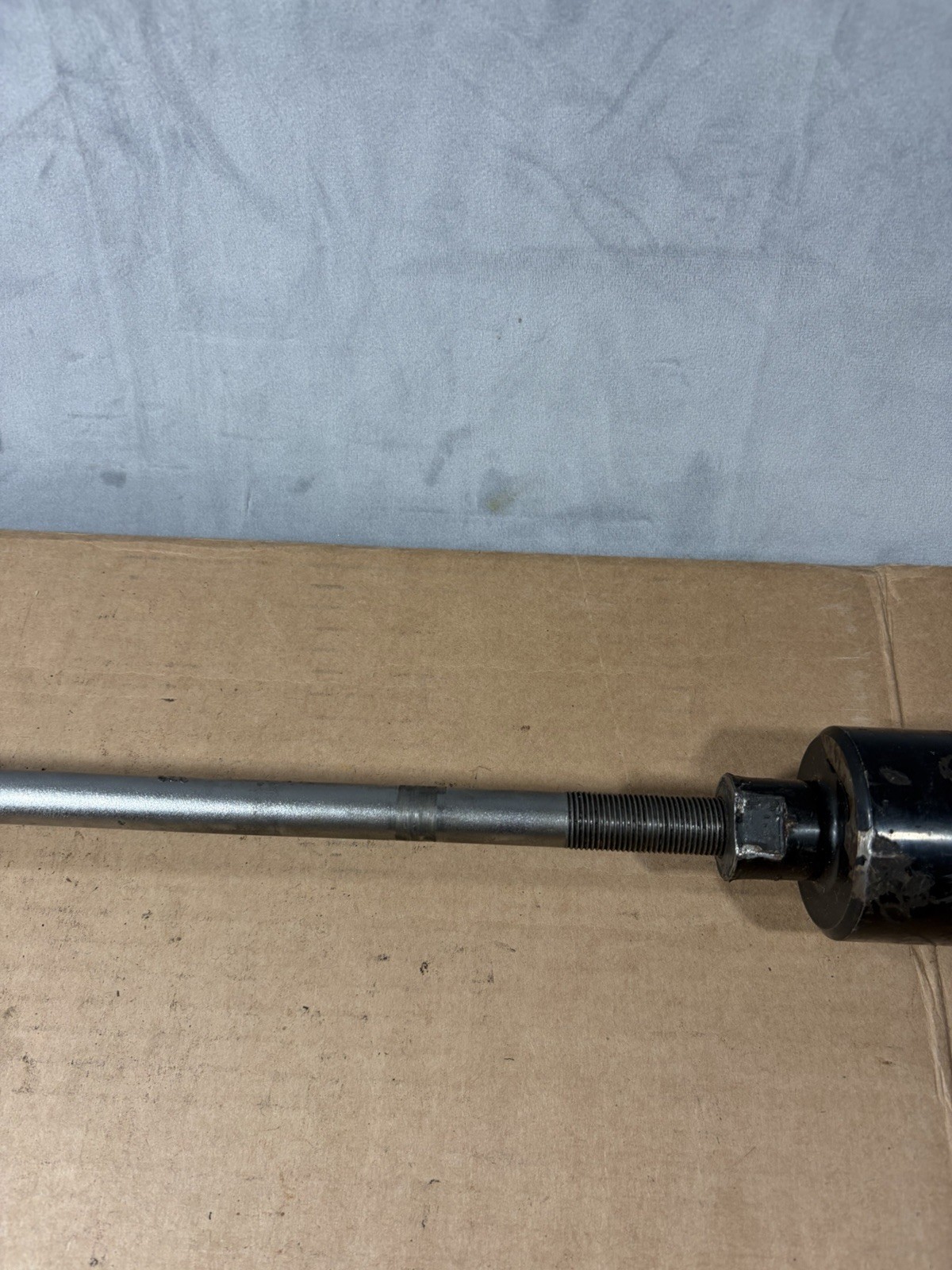 Blue-Point Tools USAYA 2220 4WD Spindle Puller – 1-1/2″, 1-5/8″, & 2″ Spindles