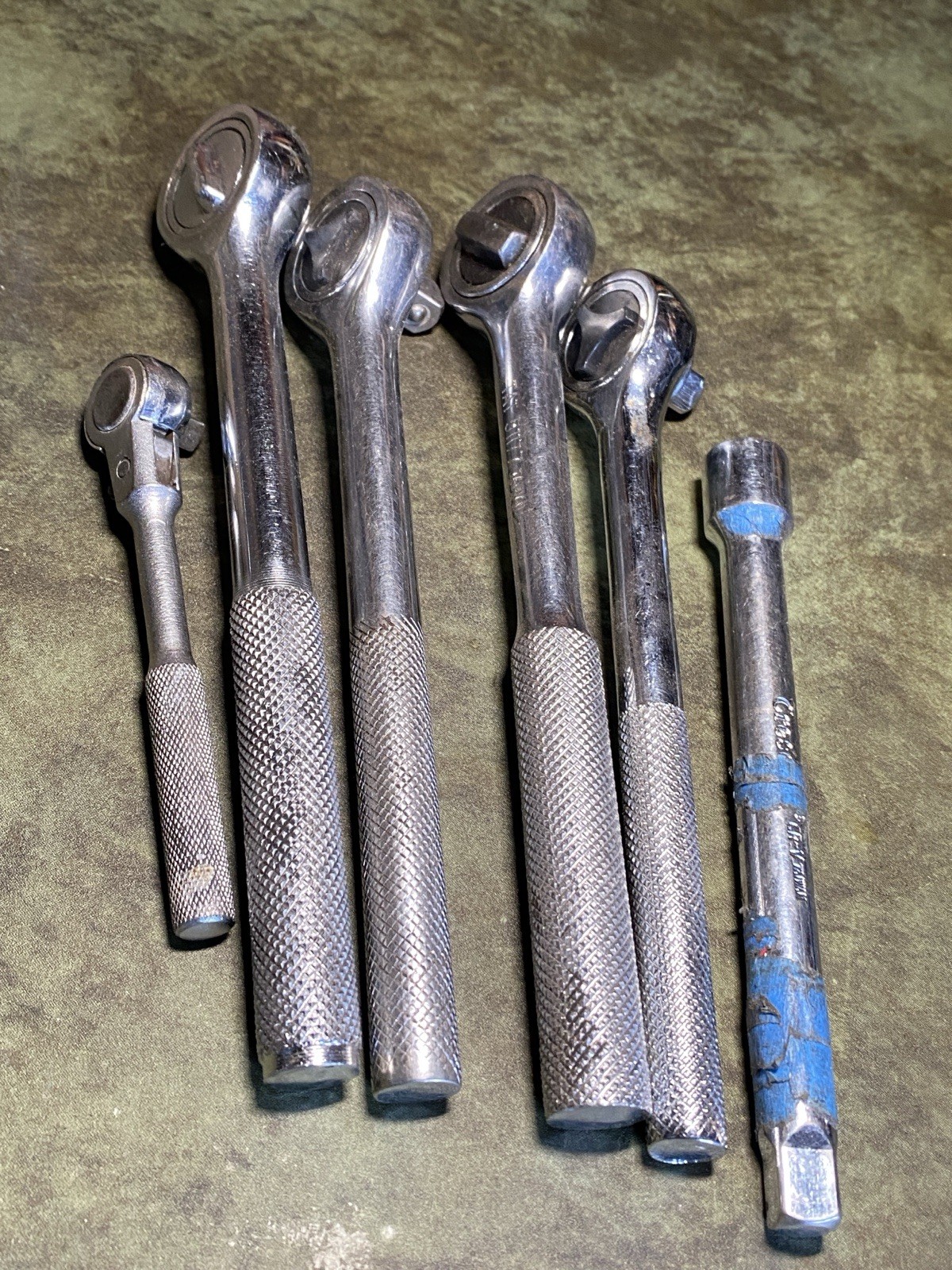5 Socket Wrenches & Extension