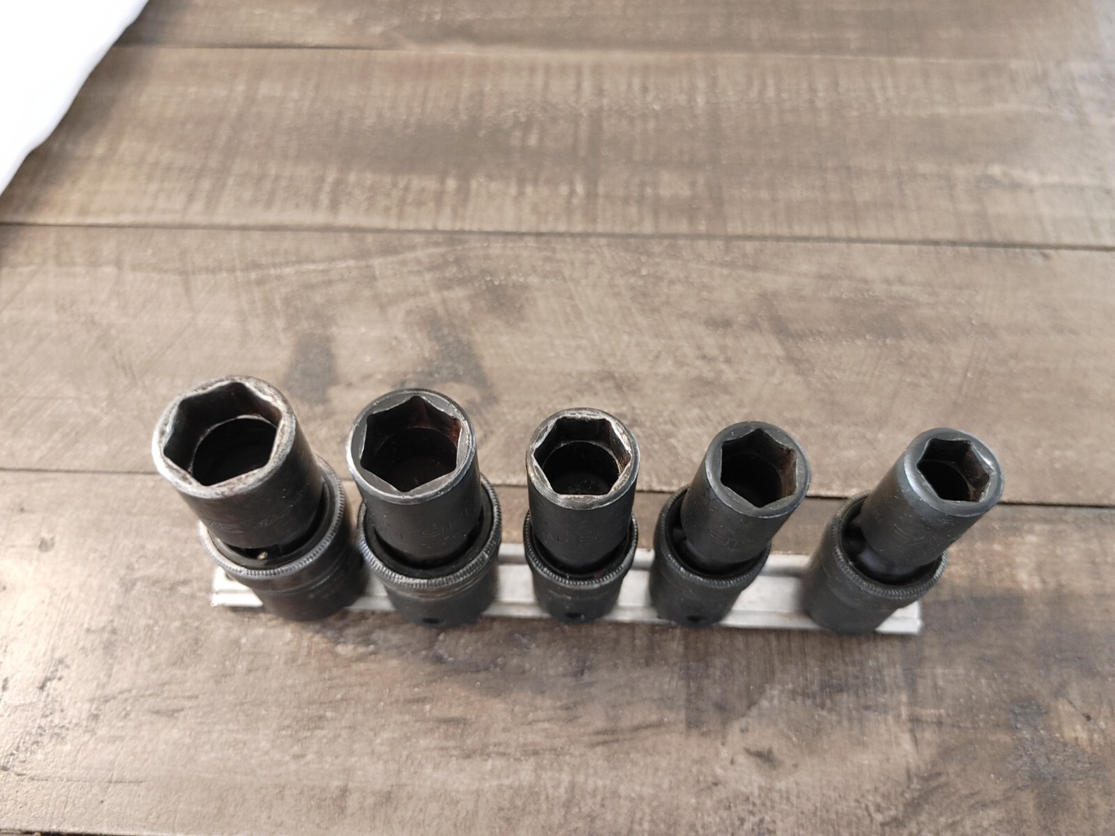 Snap On 1/2″ Drive SAE Impact Swivel Socket Set, Part# 305IPLY – 1/2 to 3/4