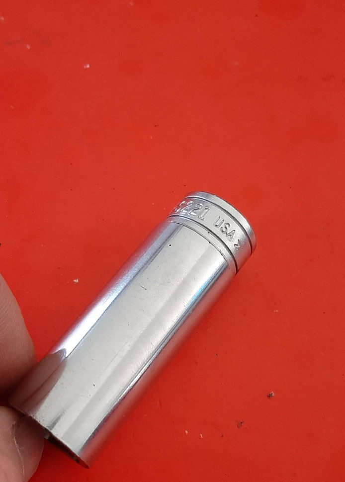 Snap-on Tools USA 3/8″ Drive 6pt Point 11/16″ Deep Chrome Socket SFS221 327