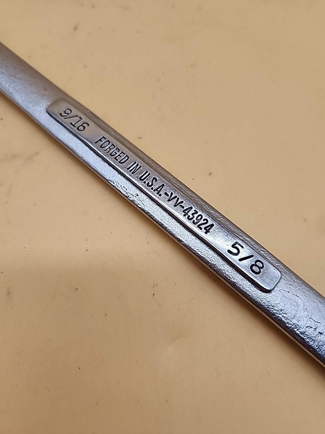 Craftsman Vintage NEW Vv-43924 9/16in. x 5/8in. Double Box End Wrench USA