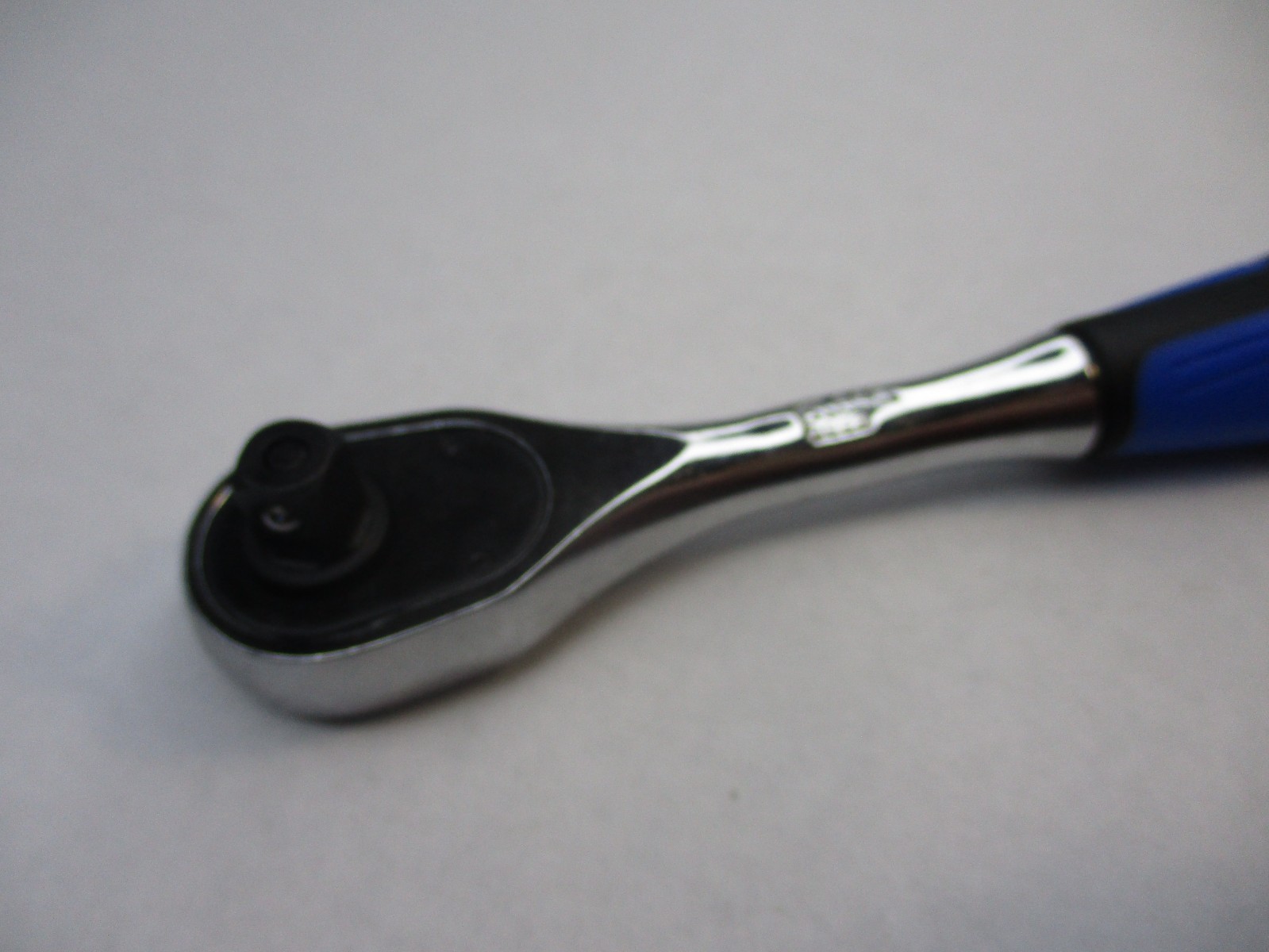 Kobalt 81695 1/4″ Drive 90 Tooth Comfort Grip Quick Release Ratchet New