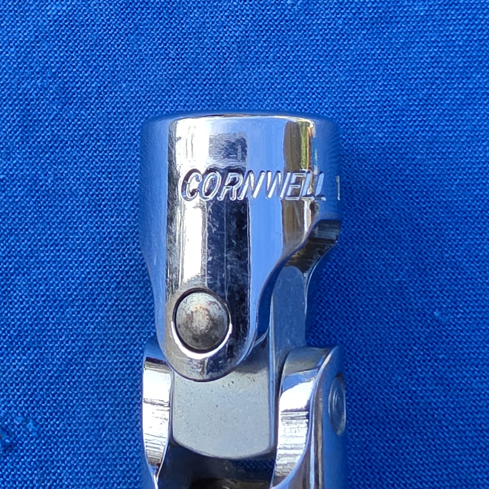 Cornwell U2116 Universal Swivel Flex Socket 3/8 Drive 12 Pt. 1/2″ USA