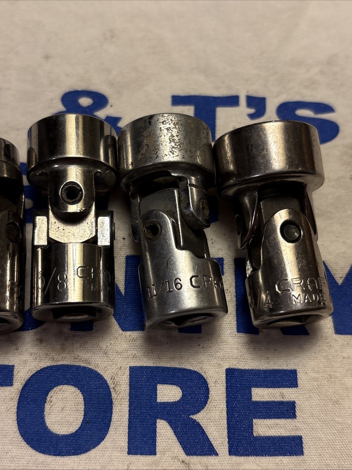 Craftsman USA 3/8″ Drive 6pc SAE 6pt Universal Swivel Socket Set 3/8-3/4″