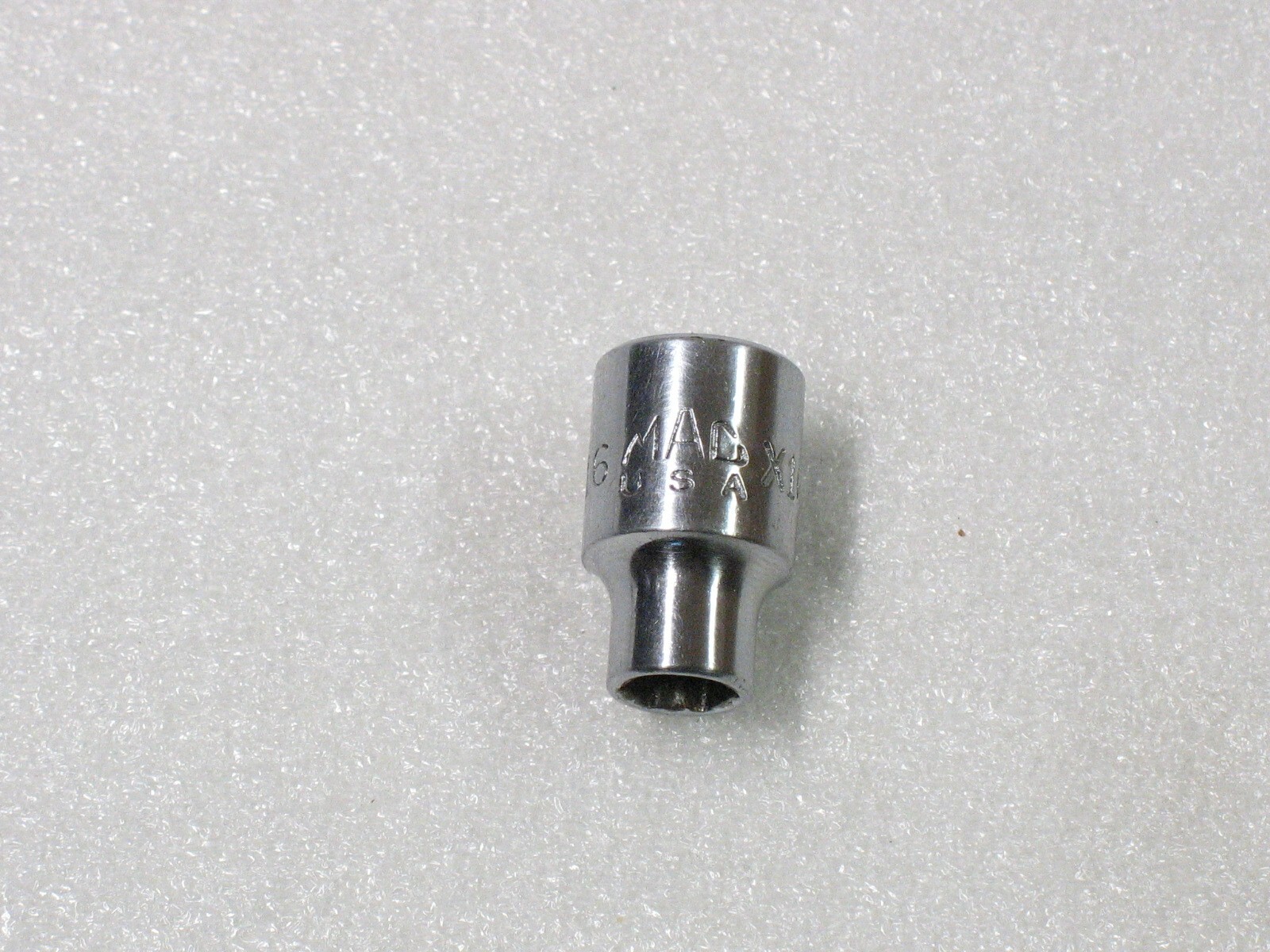 Mac Tools 5/16″ 3/8″ Drive 6 Point Shallow Chrome Socket X106R