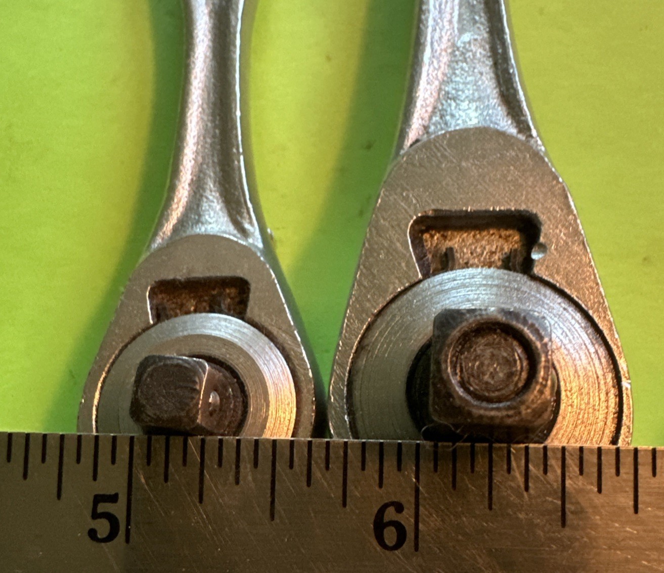 Craftsman 1/4″ Drive V-43185 & 3/8″ V-43785 w/Oil Port Button Release Ratchets