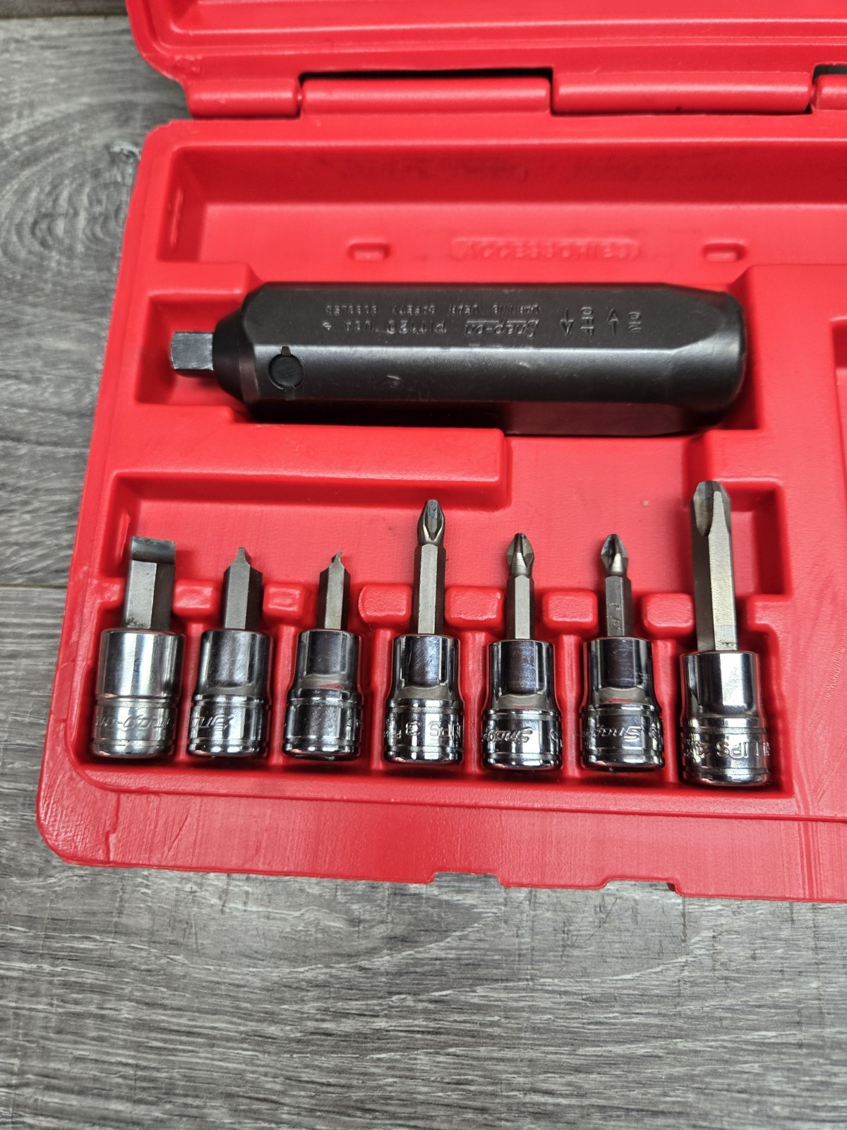 Snap On PIT-120 3/8 Drive Impact Driver With 7 Bits Nice Condition