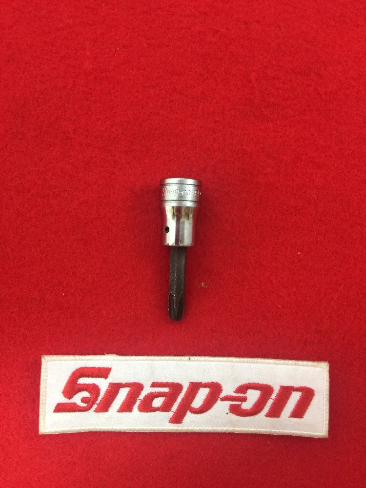 Snap-on Tools USA 3/8″ Drive Phillips # 3 Standard Chrome Socket Driver FP32A
