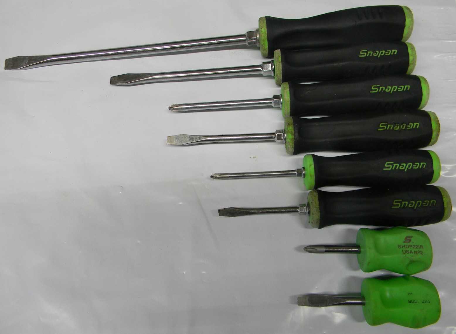 SNAP-ON 8PC GREEN SOFT GRIP COMBINATION DRIVE SCREWDRIVER SET #SGDX80BG