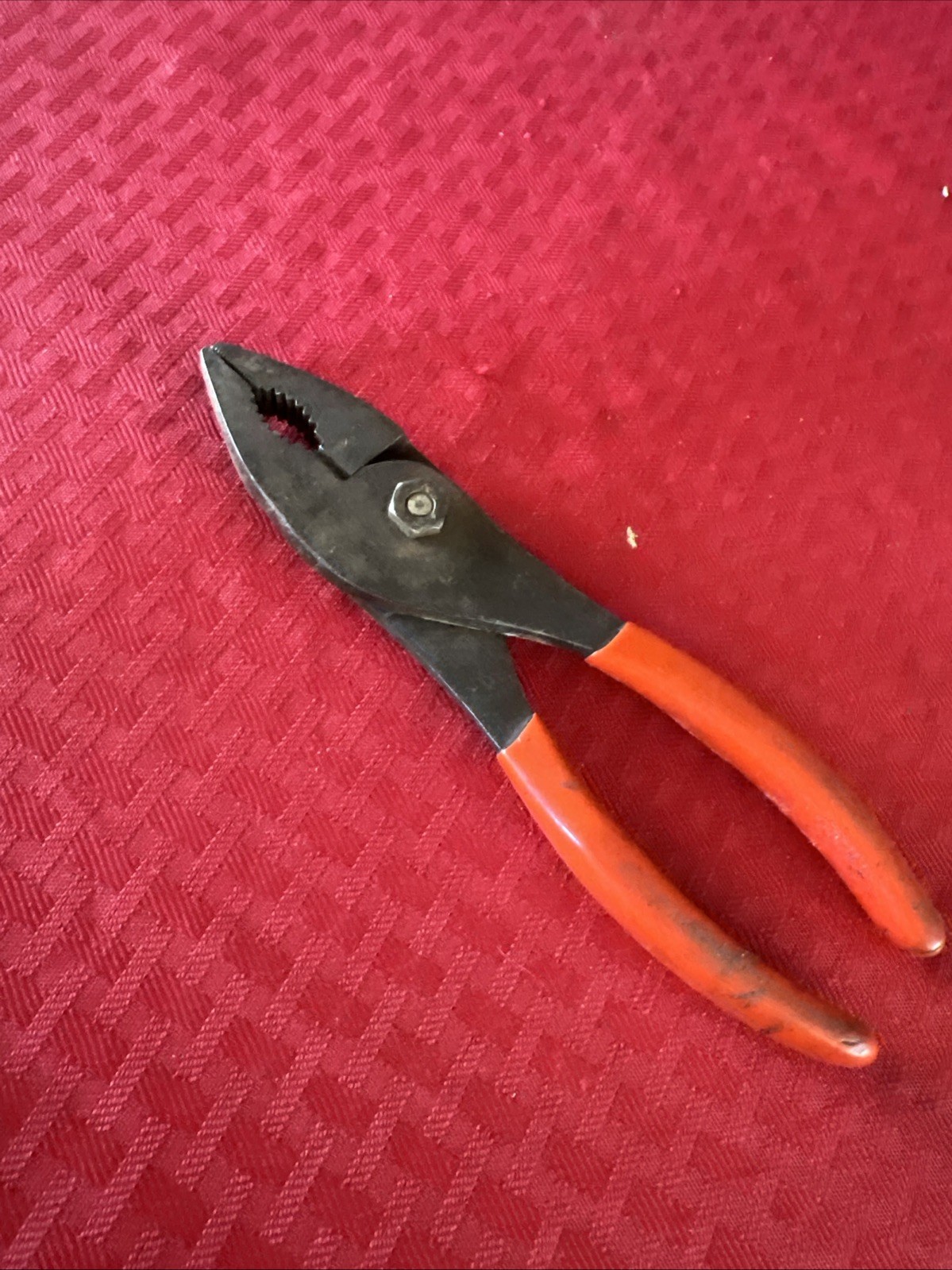 Snap On Tools 8″ RED Talon Soft Grip Slip-Joint Pliers with Cutters 137 CP