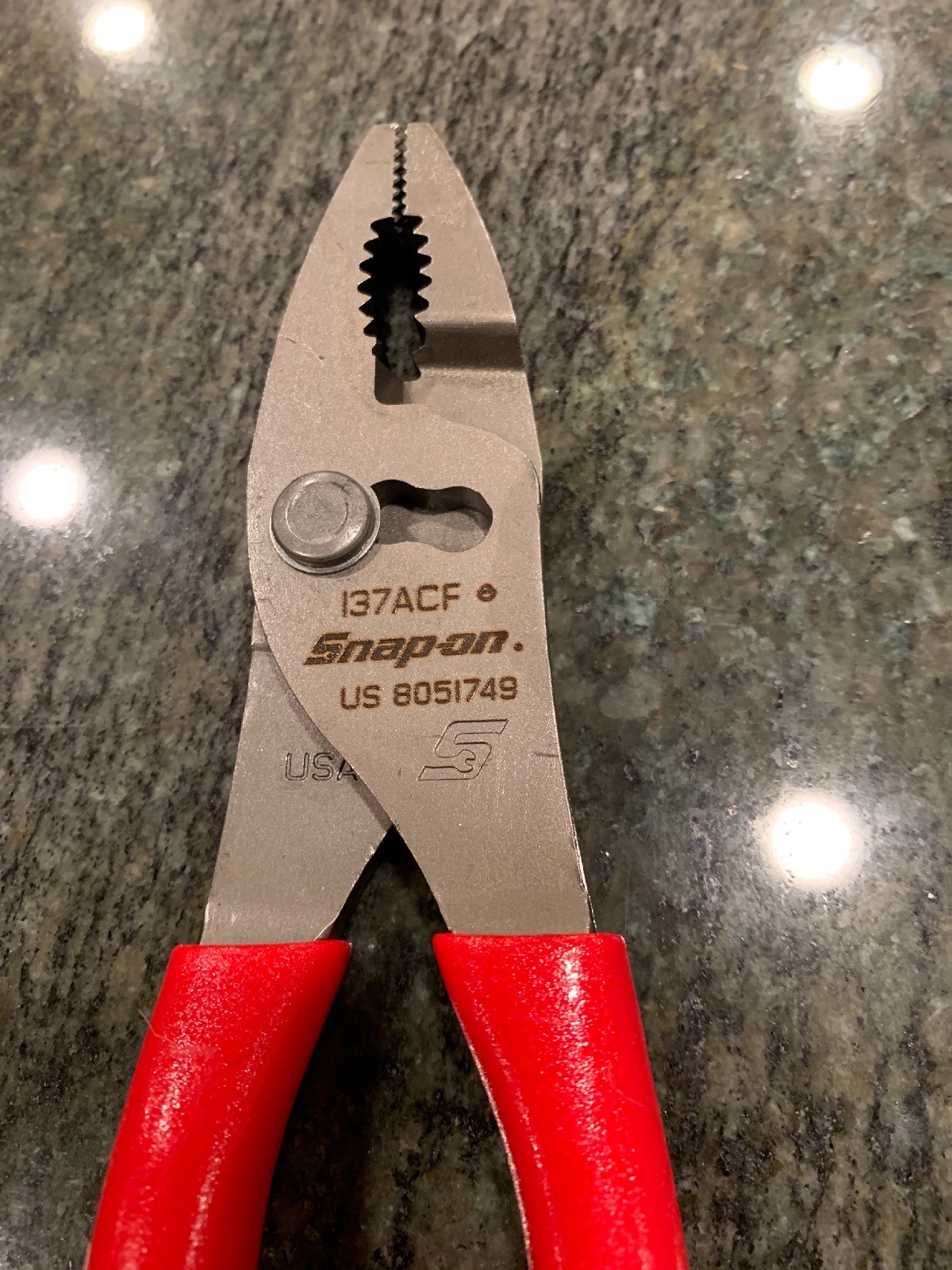 Snap On 137acf 8″ heavy duty talon grip combination slip joint pliers red