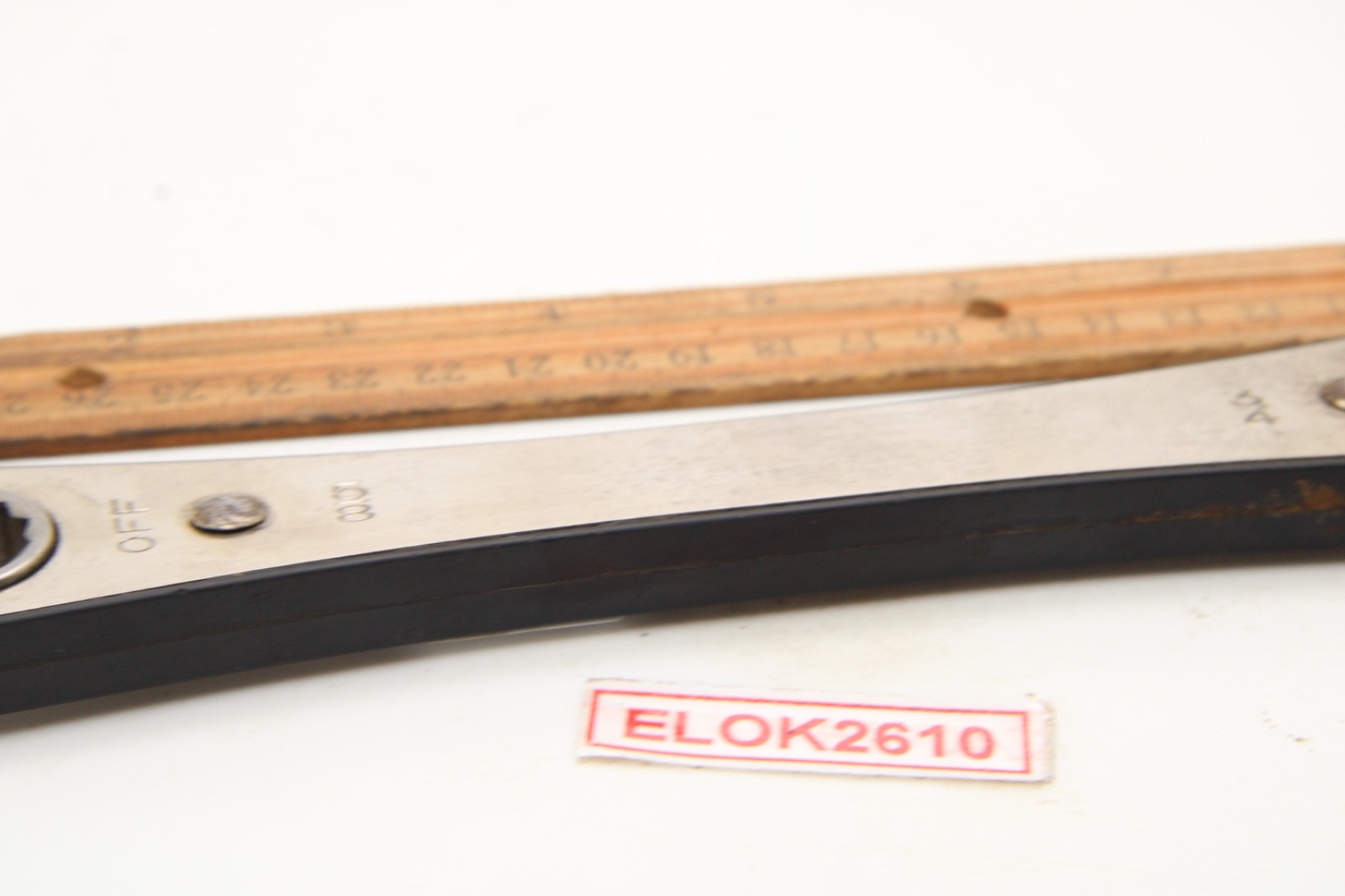 Craftsman 243684 5/8″ X 3/4″ 8-1/2″ Long 12 Point Ratcheting Box End Wrench USA