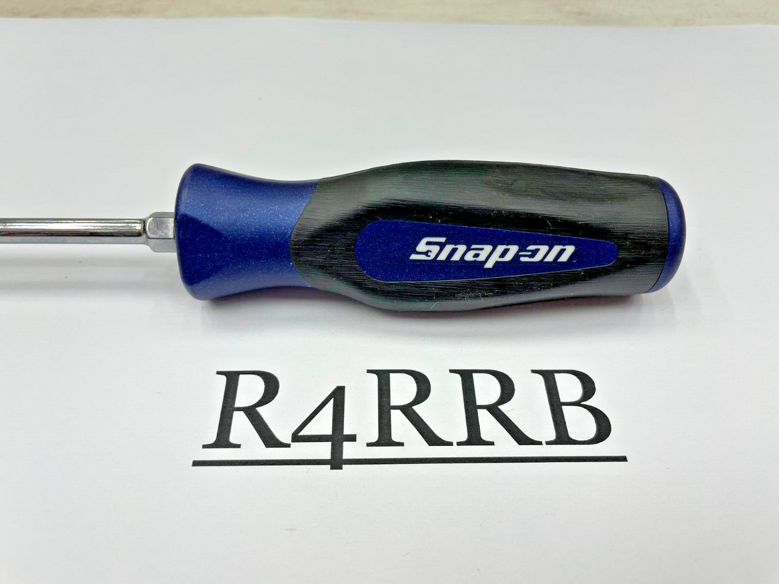 Snap-on Tools USA NEW POWER BLUE 7/32″ Soft Grip Flat Head Screwdriver SGD2BMB