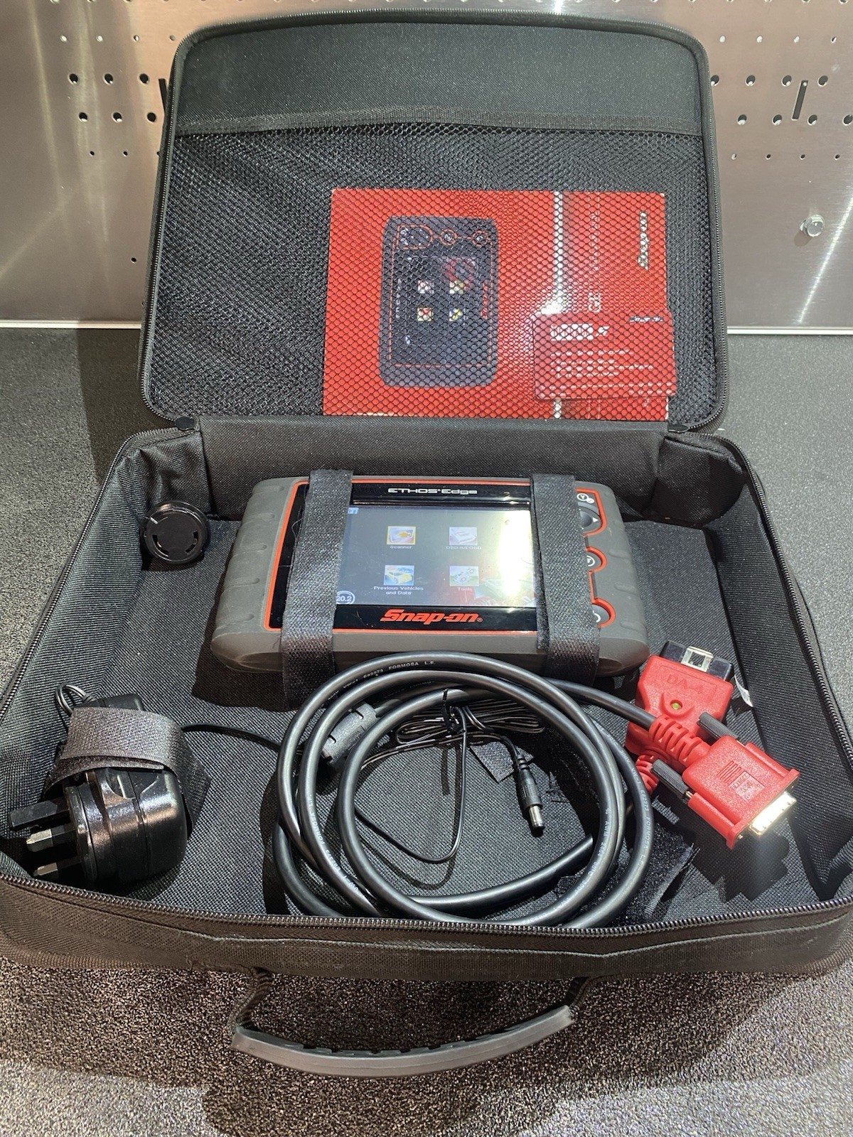 Snap On Ethos Edge 20.2 Diagnostic Scanner OBD2 Fault Code Reader Tool Garage